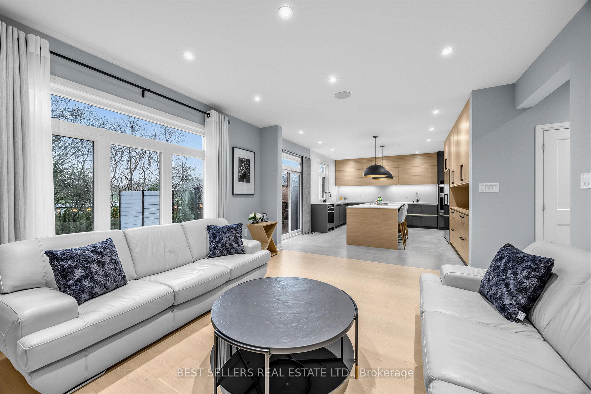 395 Klein Circle - Detached photo 13 of 38 in Hamilton, Ontario
