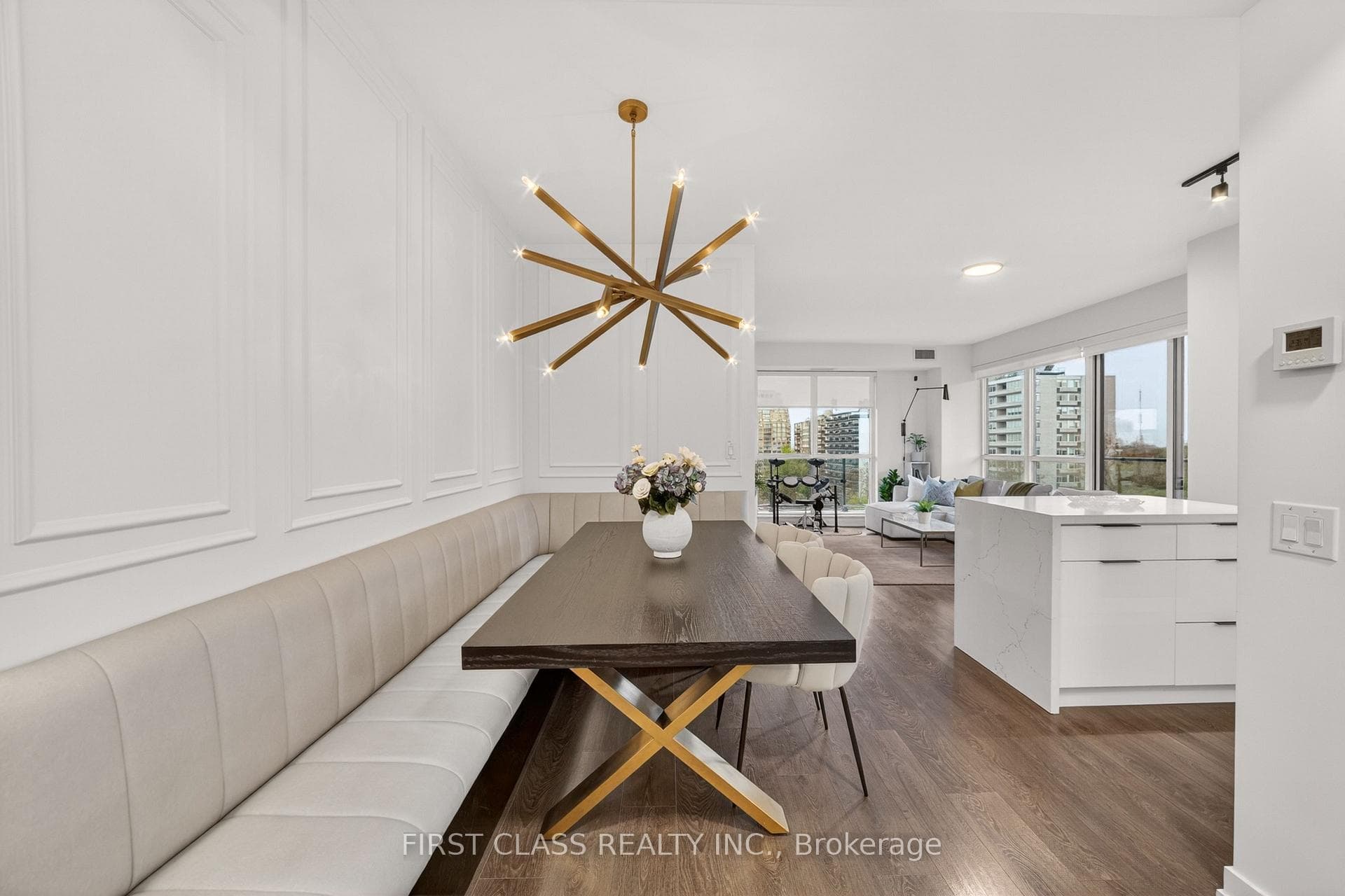 609 Avenue Road Unit 707 - Condo photo 5 of 30 in Annex / Yorkville / Summerhill, Ontario
