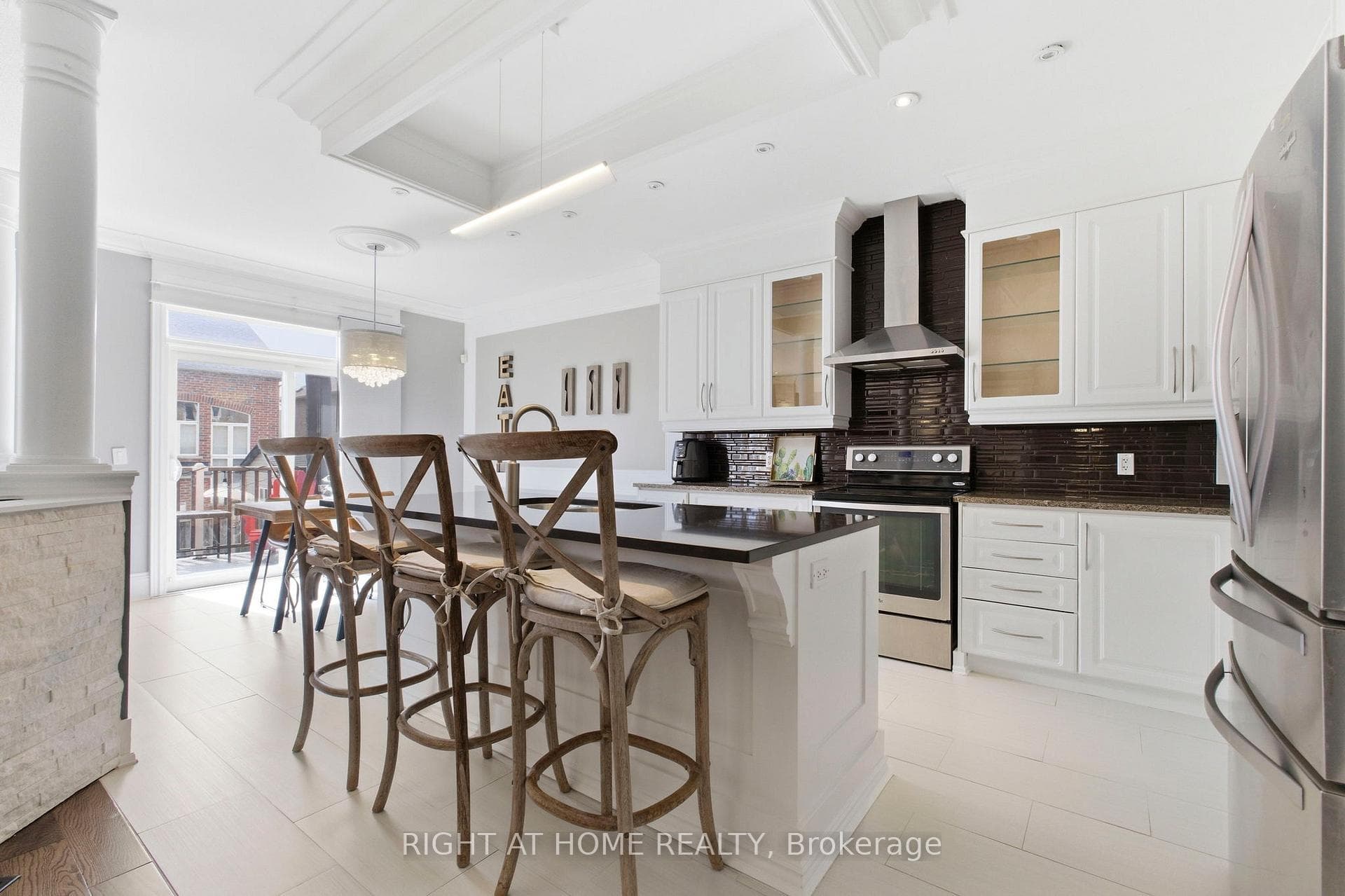 10 Learmont Avenue - Detached photo 14 of 34 in Caledon, Ontario
