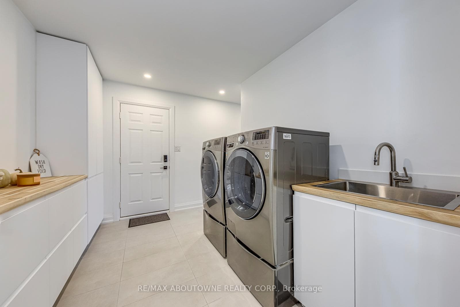 54 Deerview Avenue - Detached photo 28 of 50 in Hamilton, Ontario