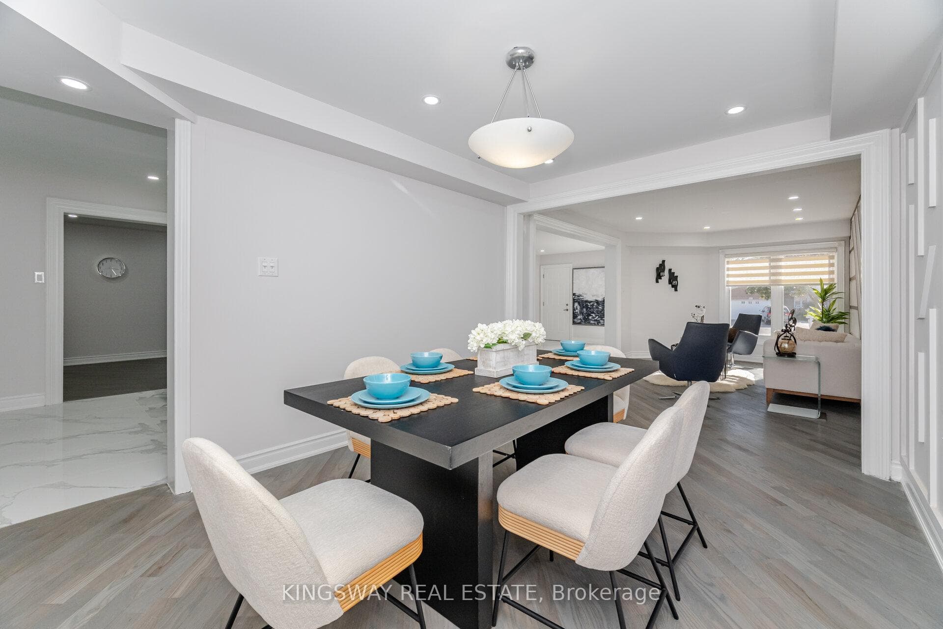 1008 Ceremonial Drive - Detached photo 13 of 48 in Mississauga, Ontario