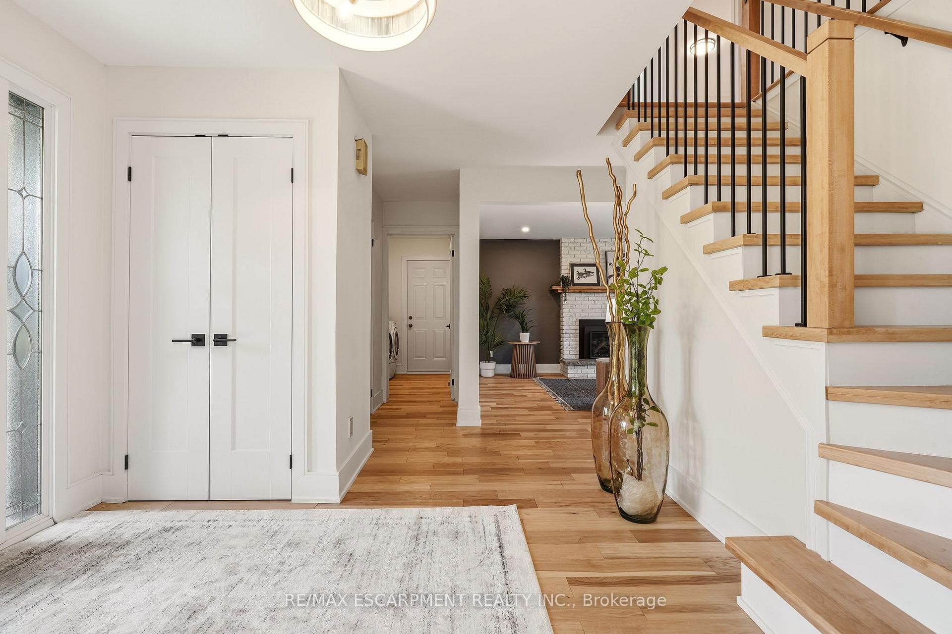 2347 Tweedsmuir Court - Detached photo 4 of 48 in Burlington, Ontario