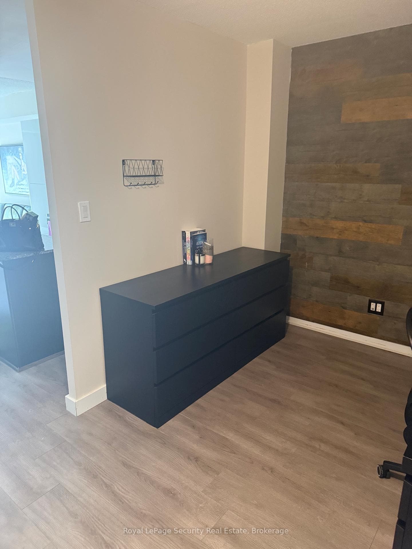 801 Sheppard Avenue Unit 310 - Condo photo 4 of 14 in North York (Bathurst Manor / Clanton Park), Ontario