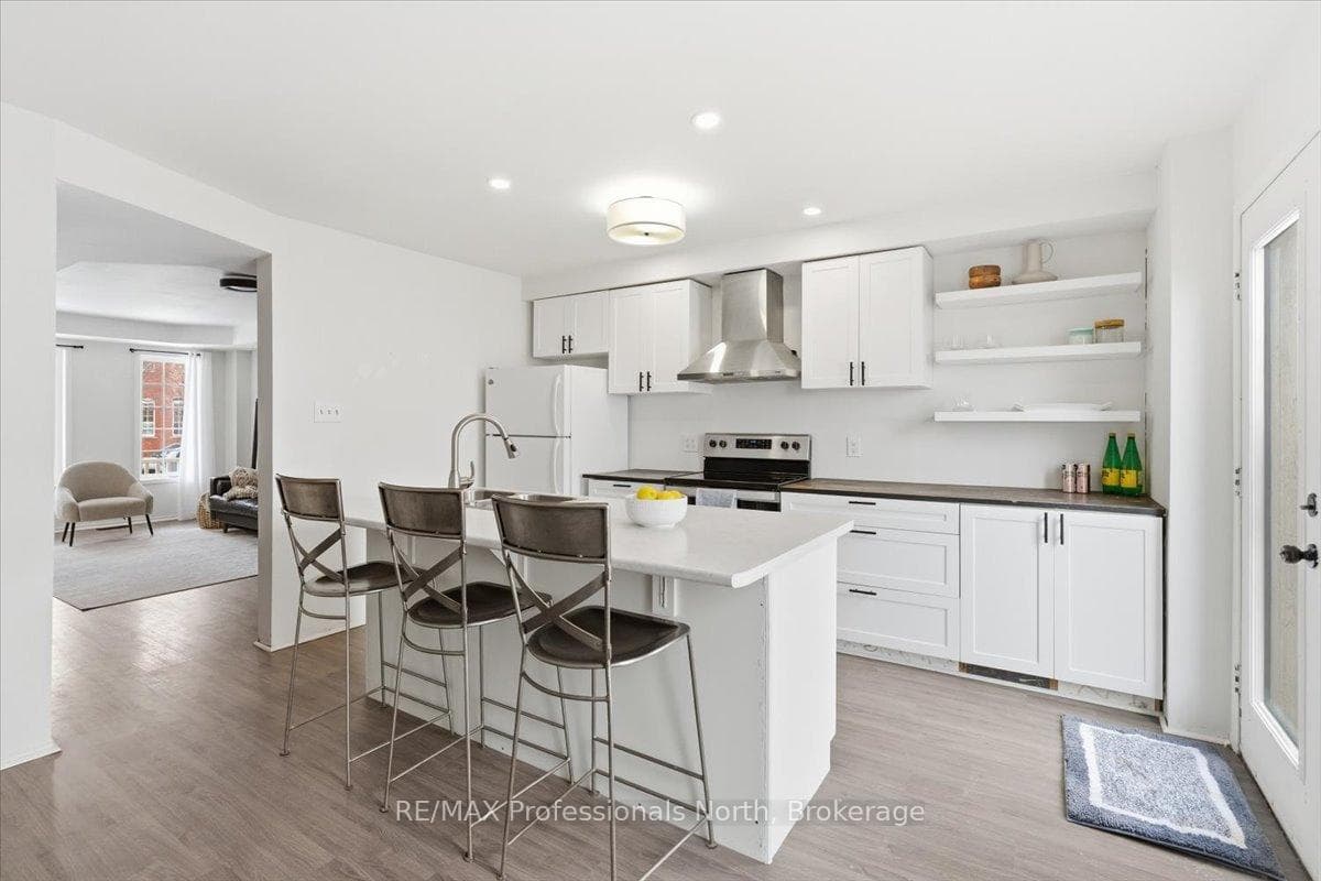 98 Roxton Road - Semi-Detached photo 8 of 28 in Oakville, Ontario