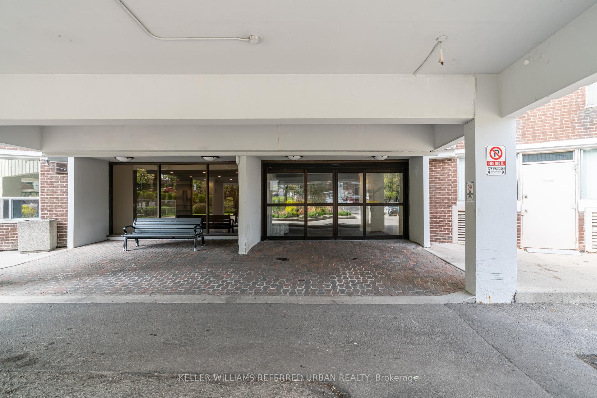 10 Edgecliff Golfway Unit 1417 - Condo photo 35 of 35 in Flemingdon Park / Don Mills, Ontario