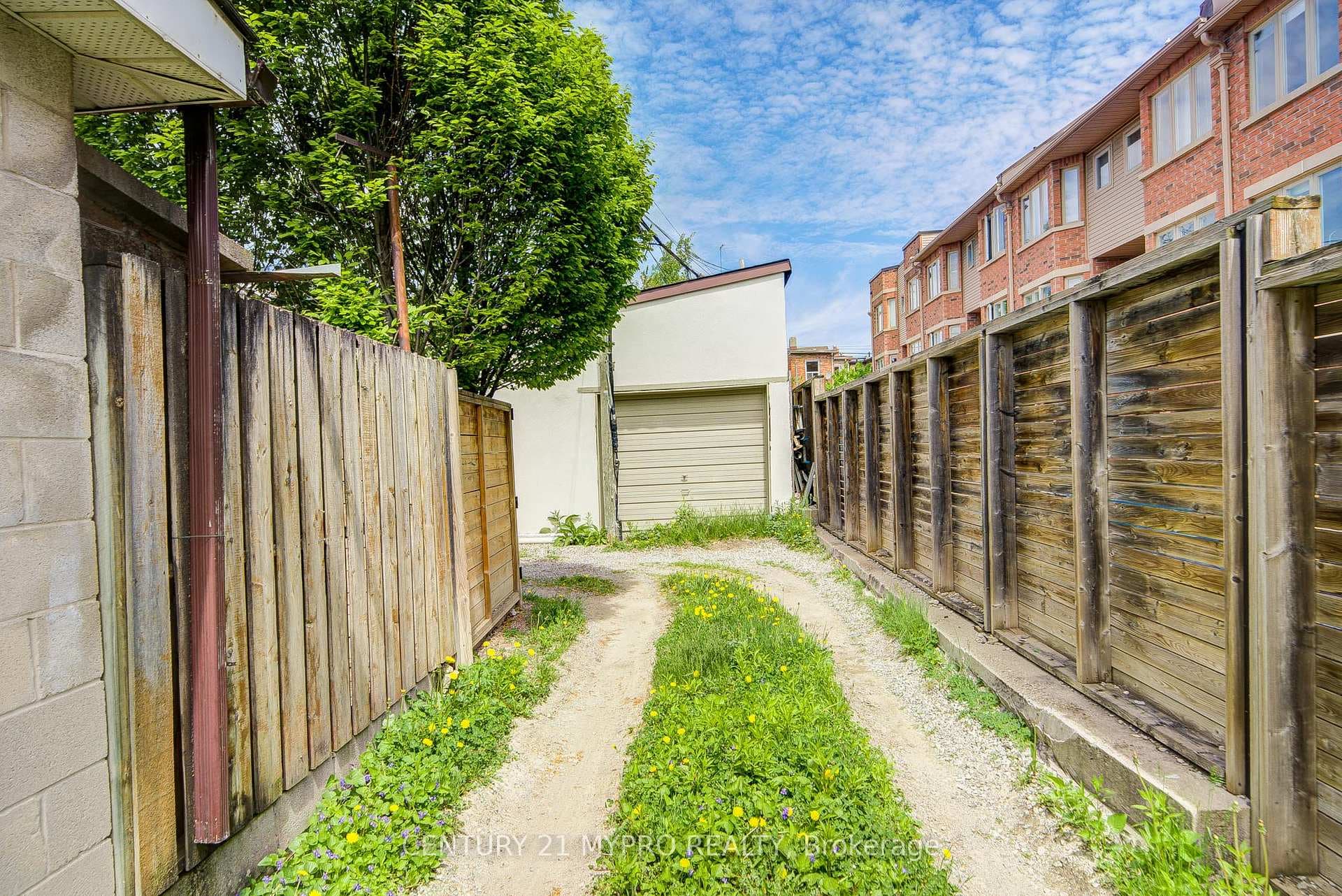 211 Bellwoods Avenue - Detached photo 49 of 50 in Downtown Toronto / Waterfront, Ontario