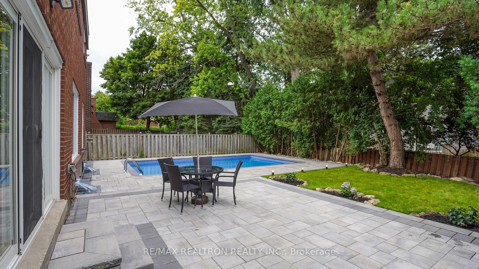 47 Robinter Drive - Detached photo 44 of 48 in Willowdale / Newtonbrook, Ontario