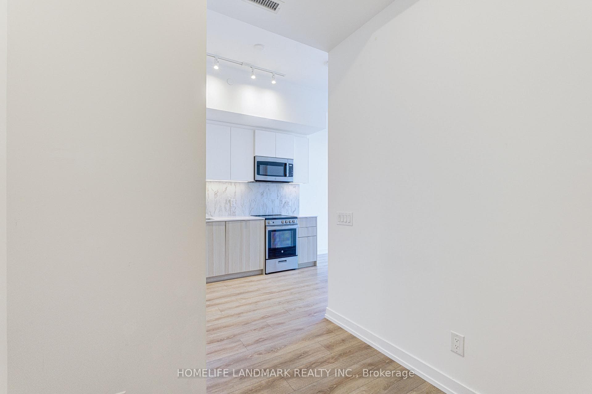 500 Dupont Street Unit 310 - Condo photo 20 of 29 in Annex / Yorkville / Summerhill, Ontario