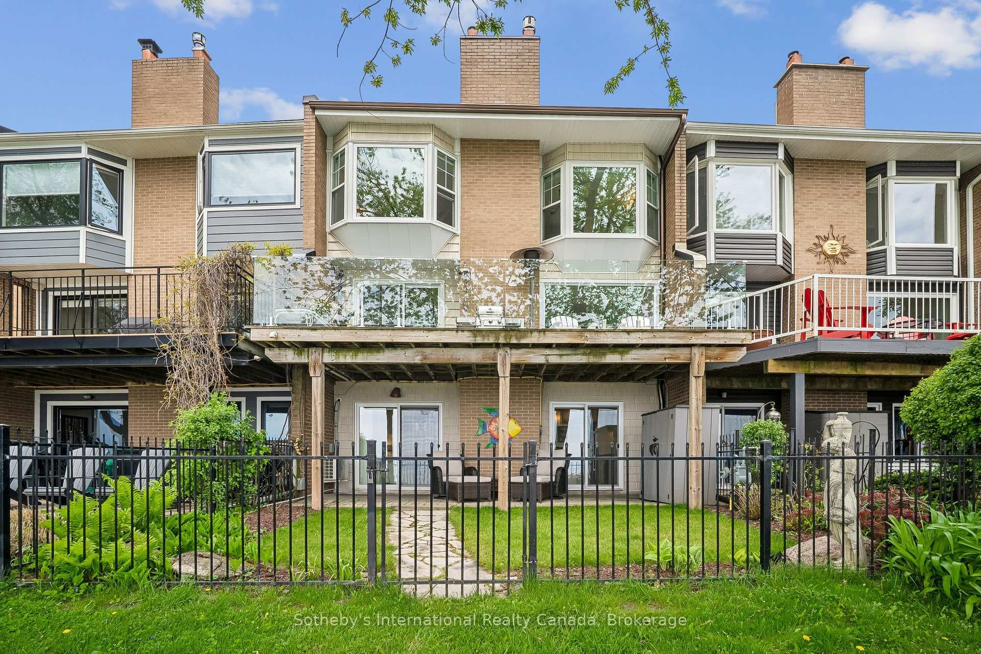 2066 Water's Edge Drive - Townhouse photo 41 of 48 in Oakville, Ontario