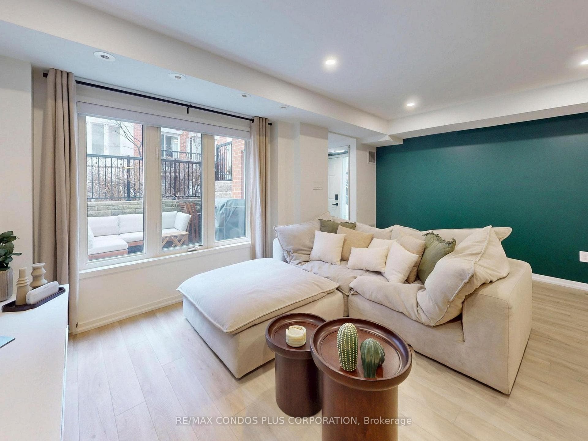 29 Florence Wyle Lane Unit 38 - Condo photo 12 of 43 in Riverdale / Leslieville, Ontario