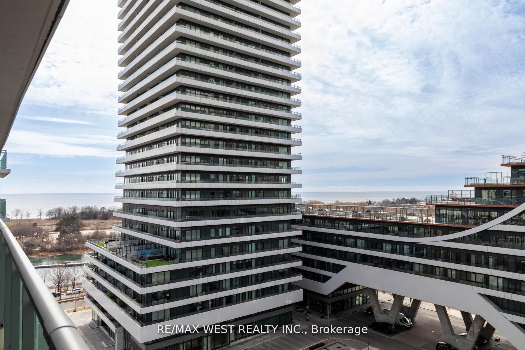 33 Shore Breeze Drive Unit 802 - Condo photo 28 of 38 in Liberty Village / Parkdale / South Parkdale, Ontario