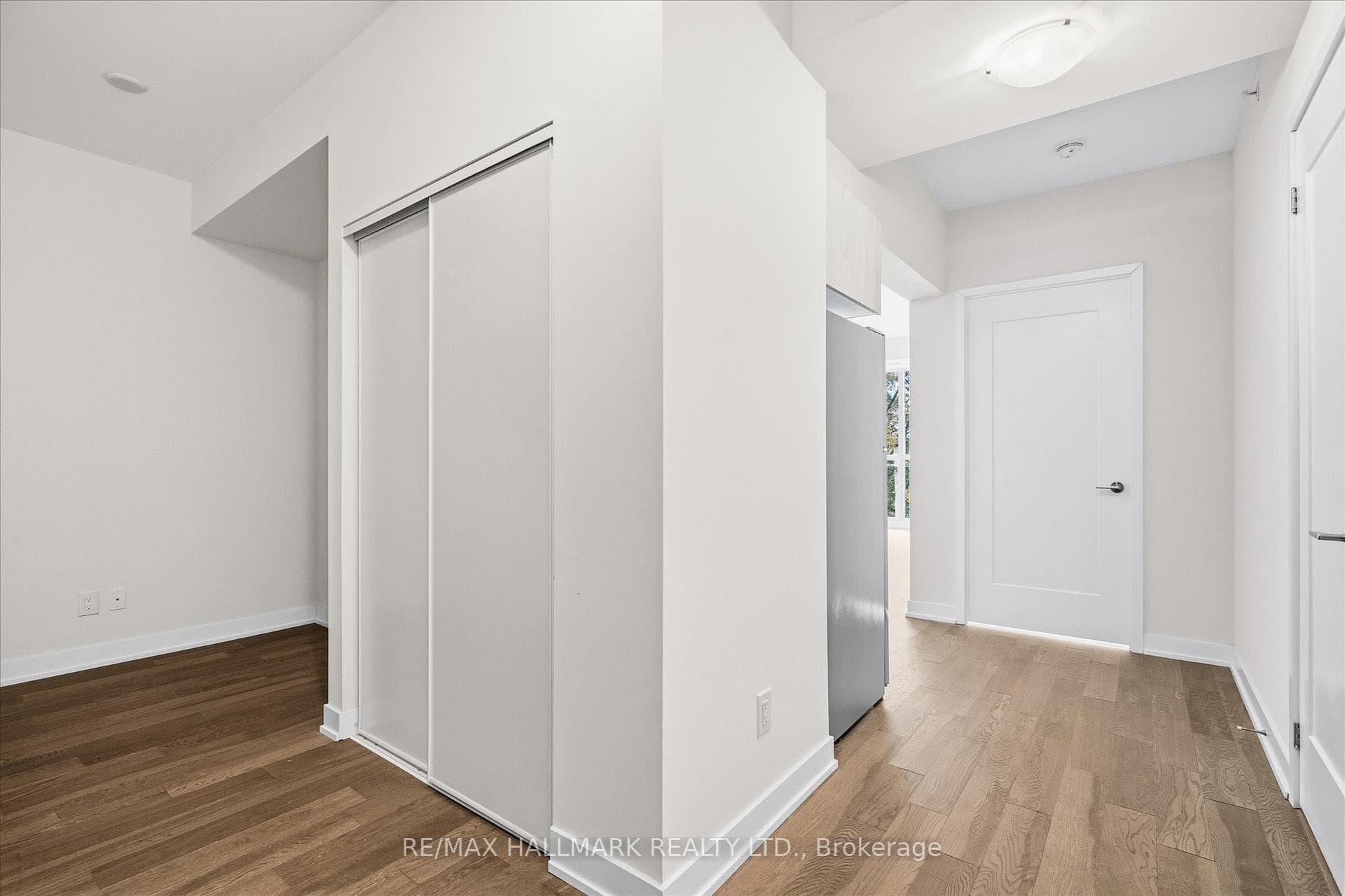 1350 Kingston Road Unit 409 - Condo photo 9 of 34 in Birch Cliff / Cliffside, Ontario