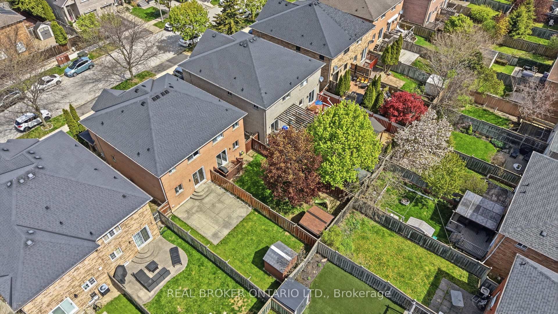 1860 Creek Way - Semi-Detached photo 38 of 44 in Burlington, Ontario