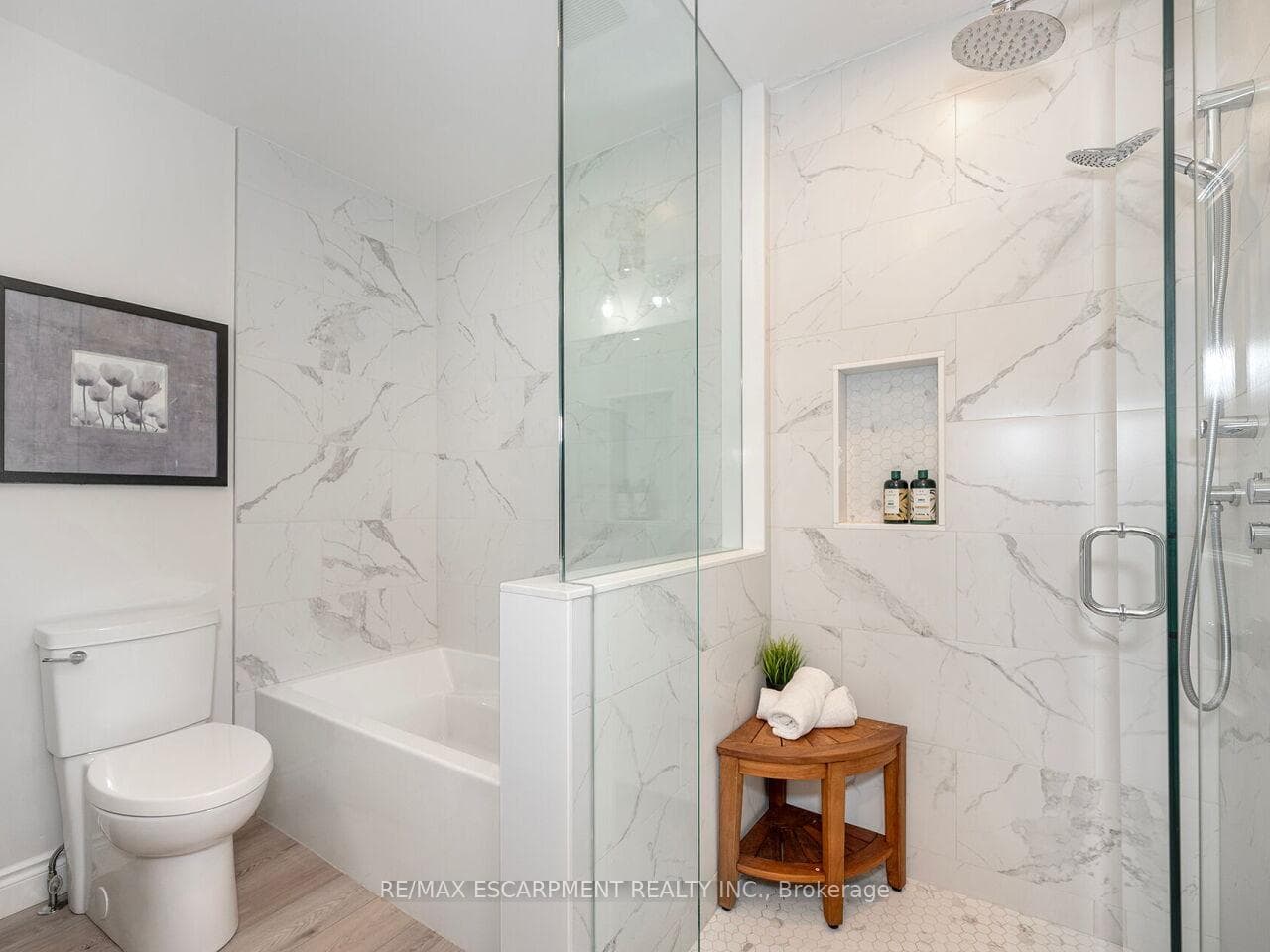 2448 Wooden Hill Circle - Townhouse photo 29 of 50 in Oakville, Ontario