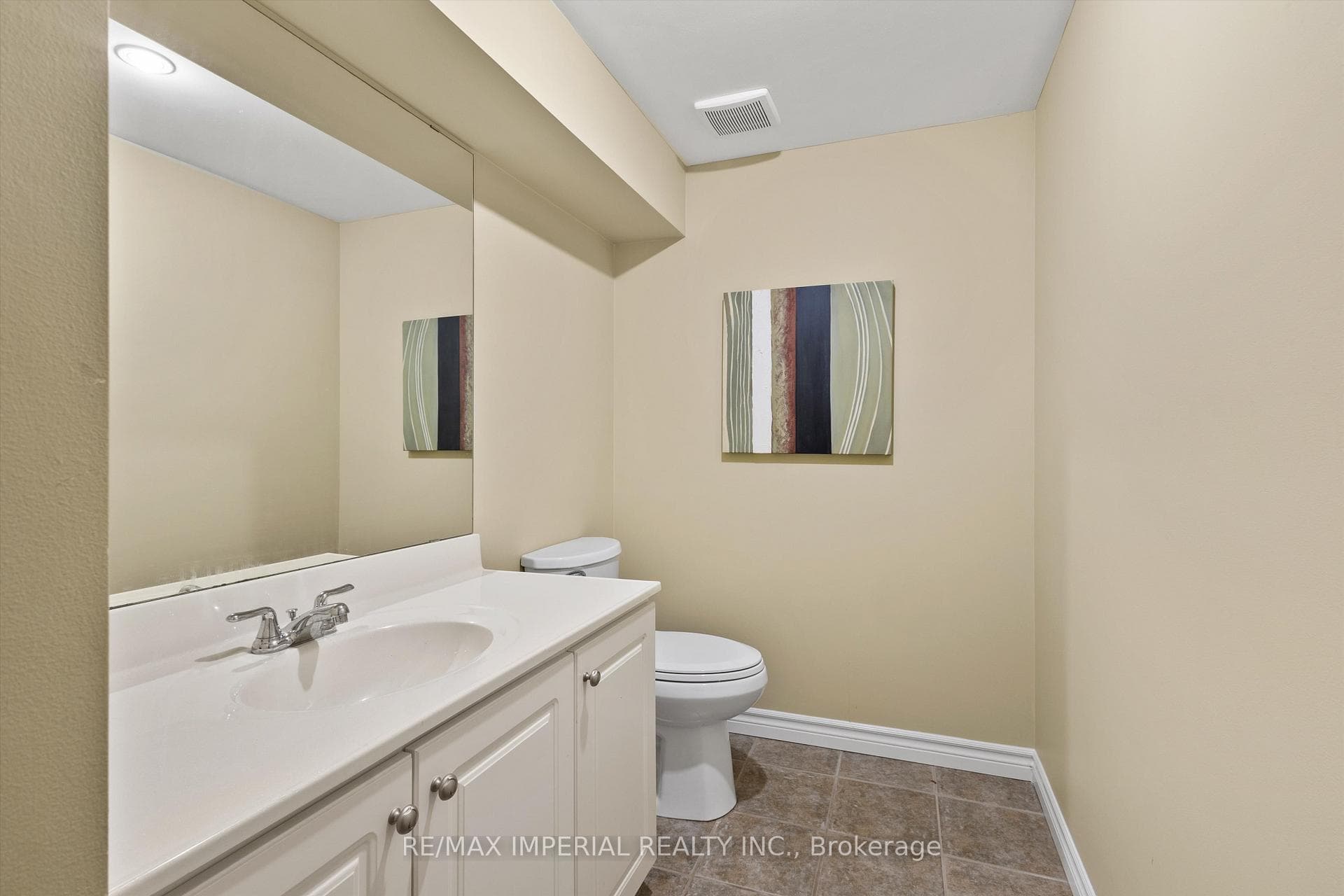2044 Schoolmaster Circle - Detached photo 31 of 45 in Oakville, Ontario