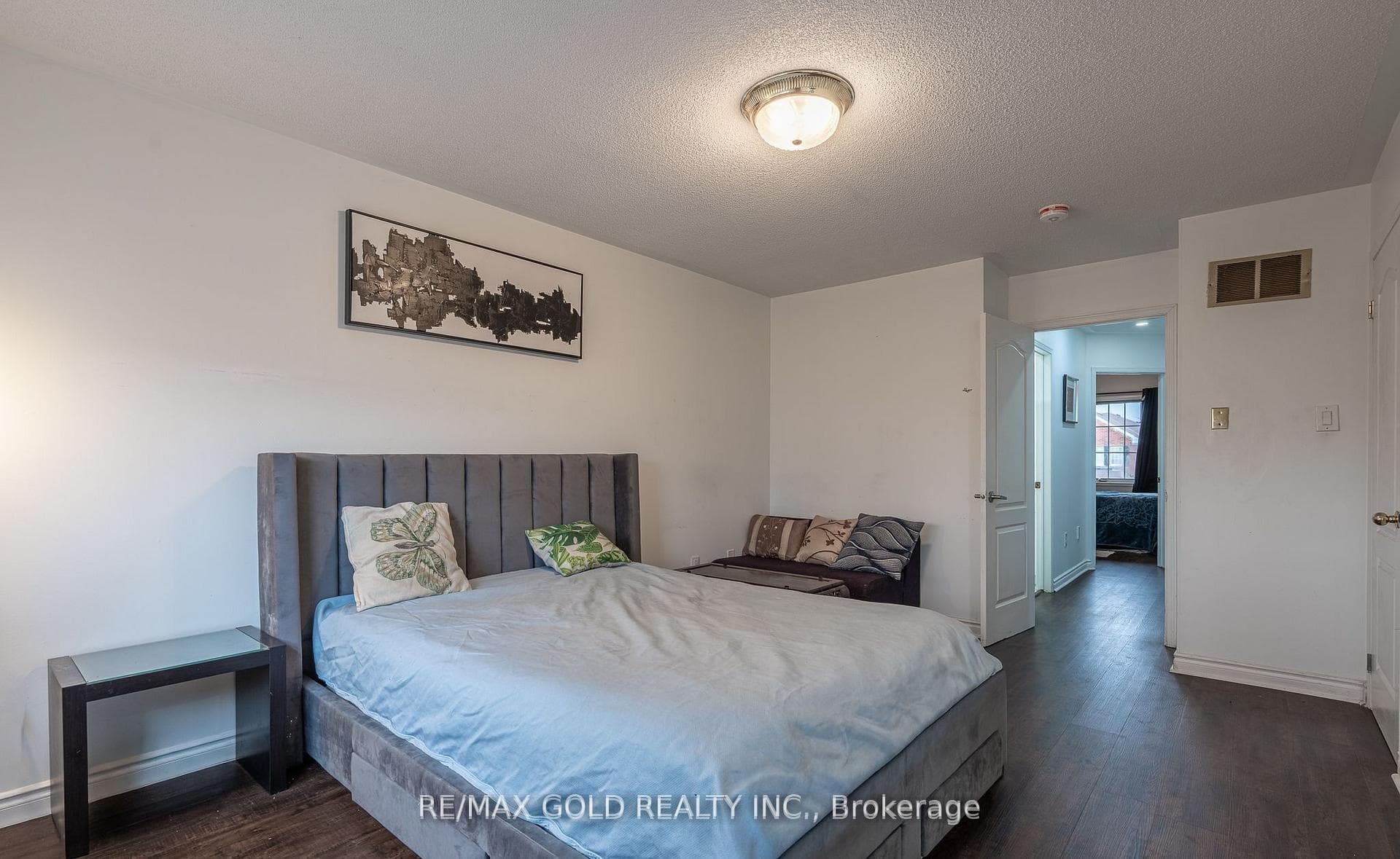 102 Bunchberry Way - Semi-Detached photo 14 of 37 in Brampton, Ontario