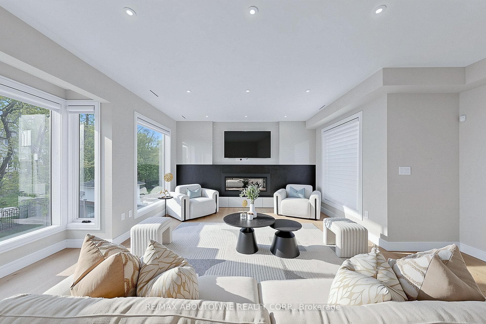 1364 Acton Crescent - Detached photo 18 of 50 in Oakville, Ontario