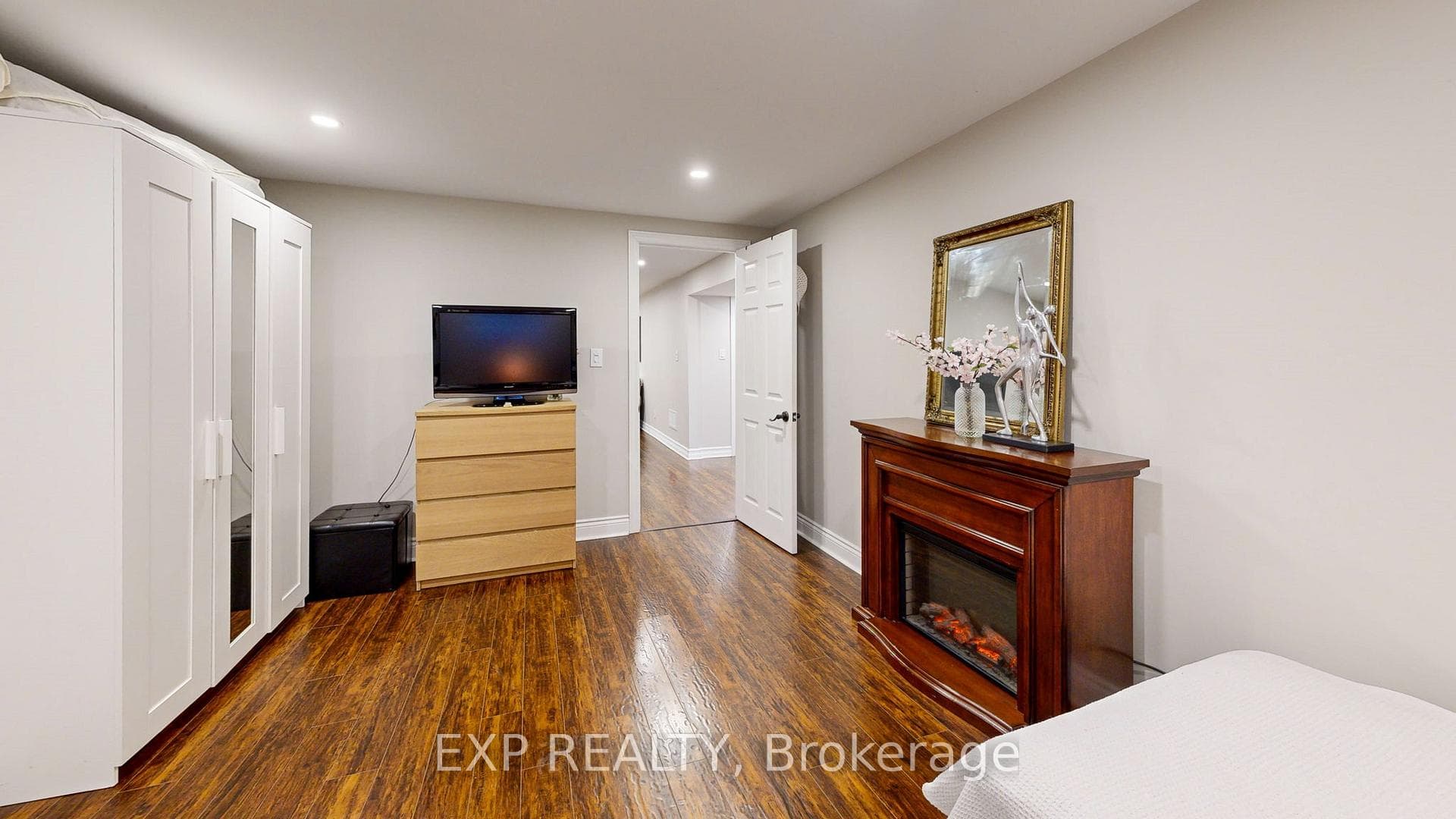 2439 Bridge Road - Detached photo 38 of 50 in Oakville, Ontario
