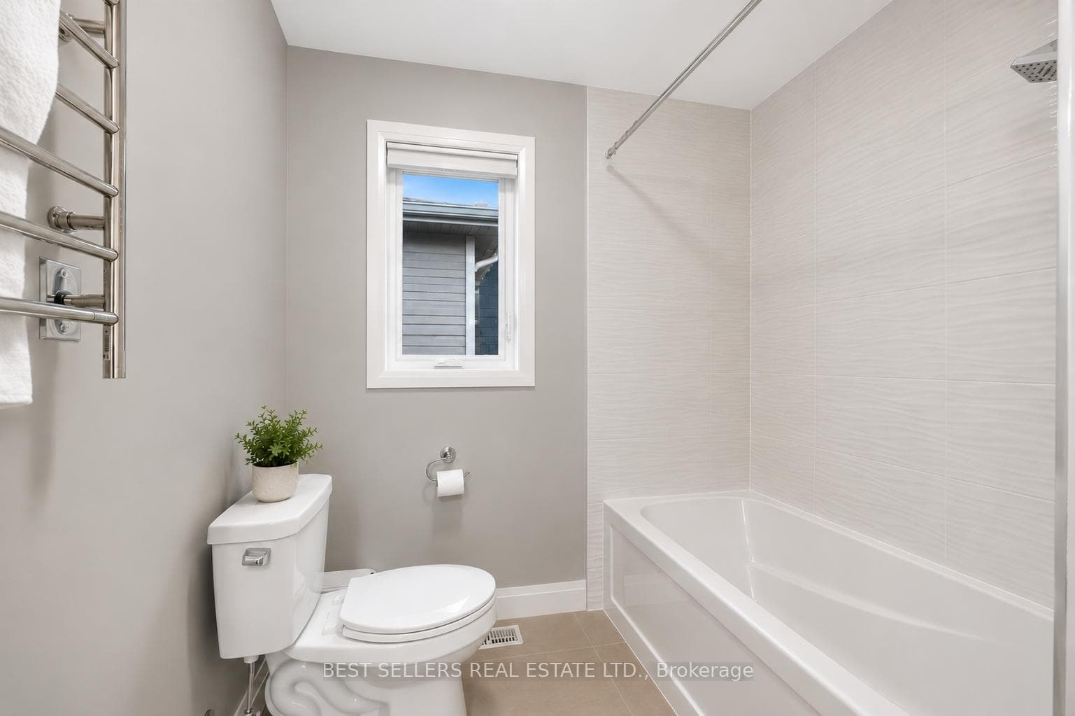 395 Klein Circle - Detached photo 25 of 38 in Hamilton, Ontario