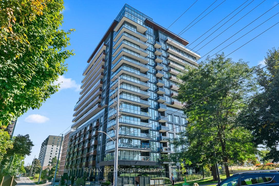 21 Park Street Unit 1012 - home for sale in Mississauga, Ontario