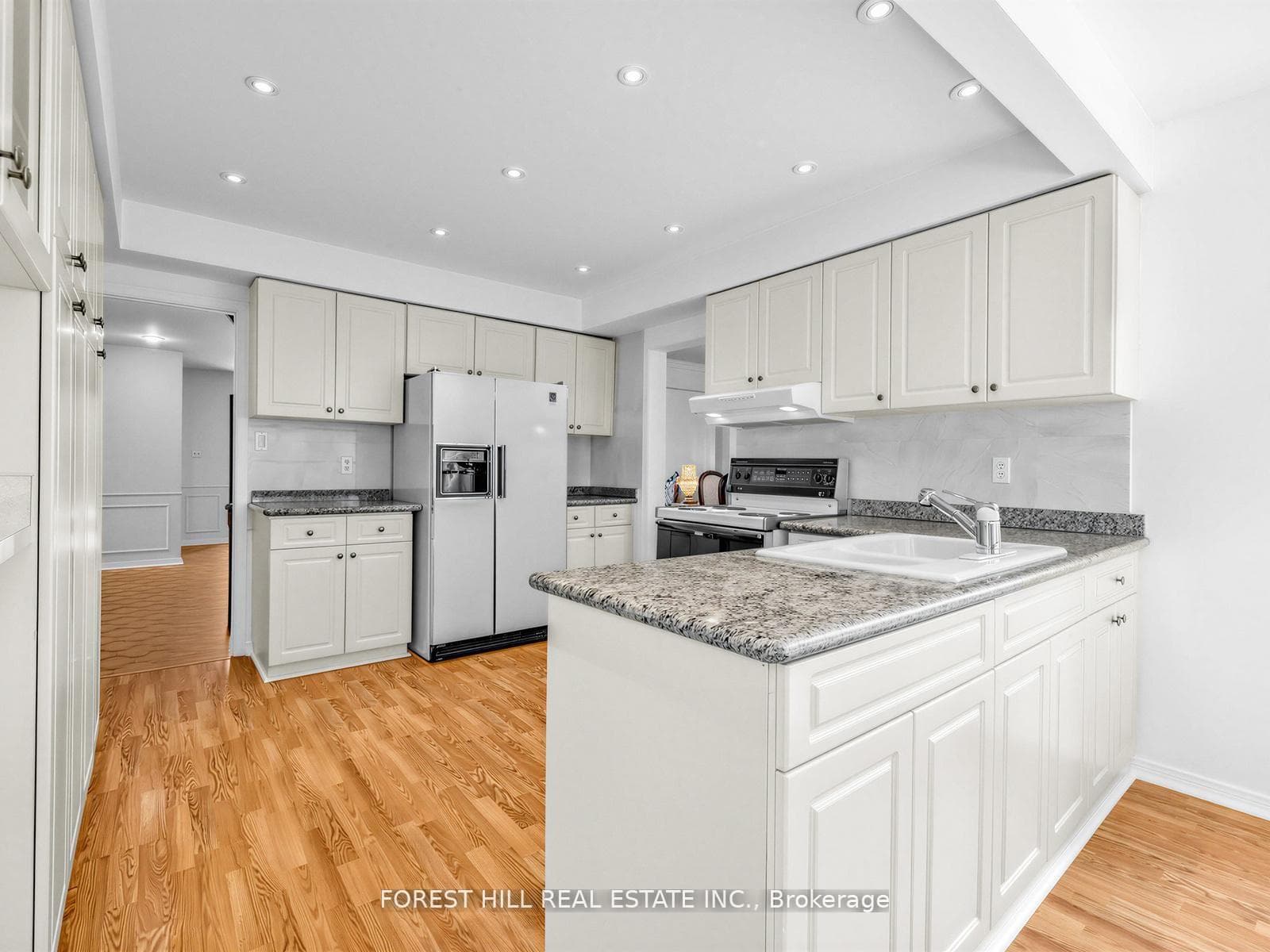 32 Saddletree Drive - Detached photo 6 of 41 in Hillcrest Village / Bayview Village, Ontario