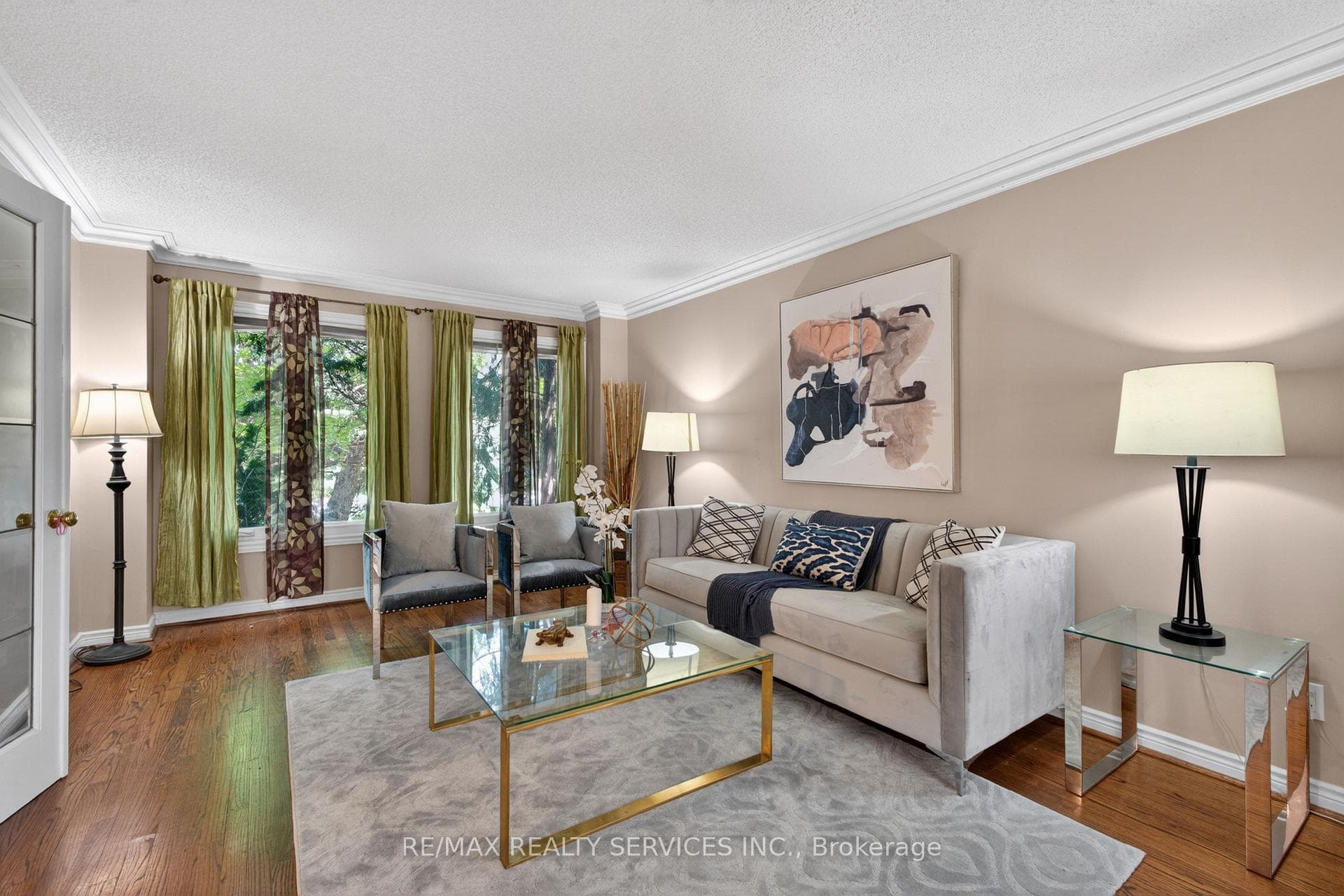 2069 Schoolmaster Circle - Detached photo 6 of 49 in Oakville, Ontario