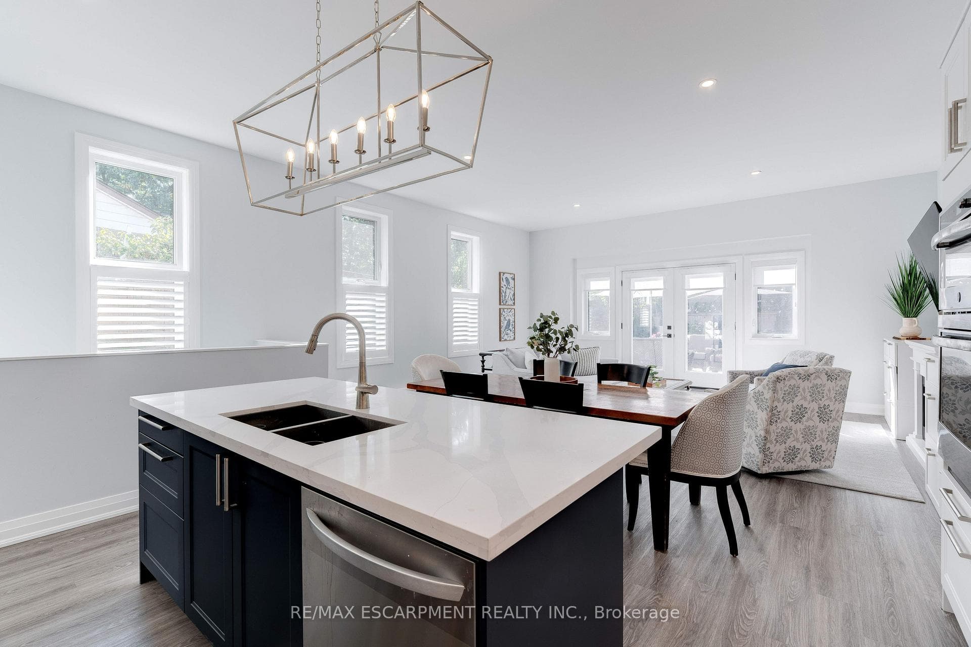 296 Kent Crescent - Multi-Family photo 36 of 50 in Burlington, Ontario