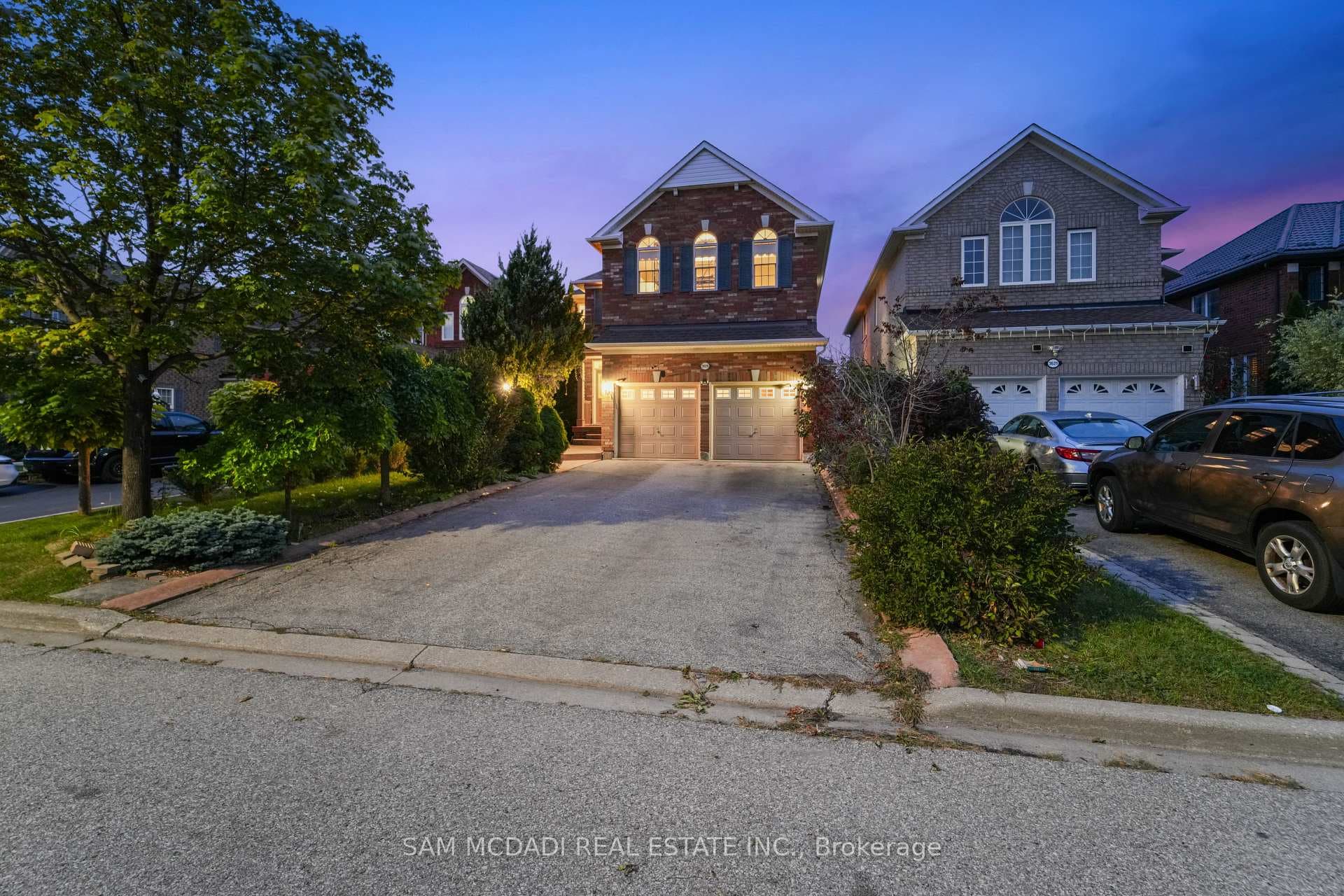 3619 Waterfall Crescent - home for sale in Mississauga, Ontario