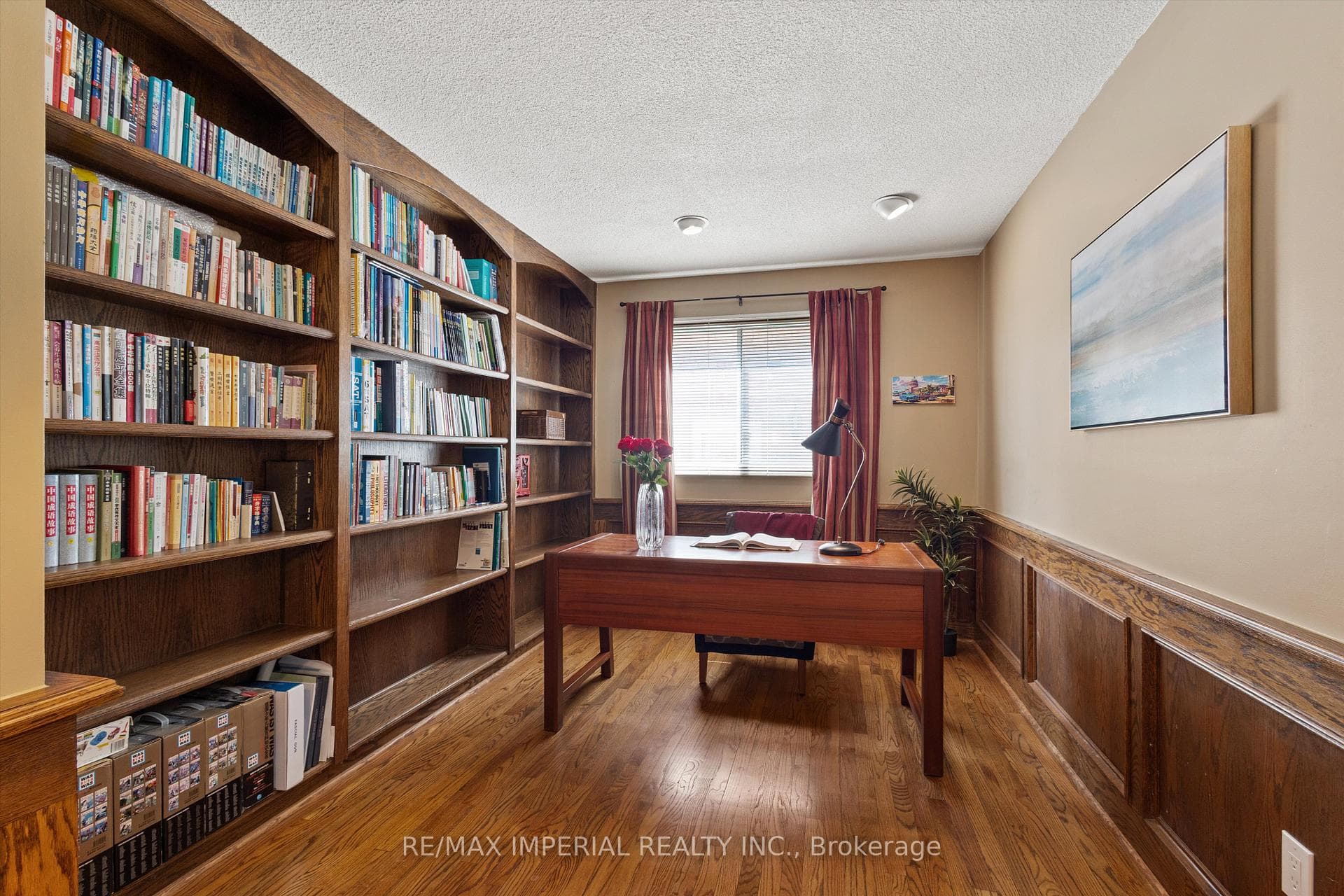 2044 Schoolmaster Circle - Detached photo 9 of 45 in Oakville, Ontario