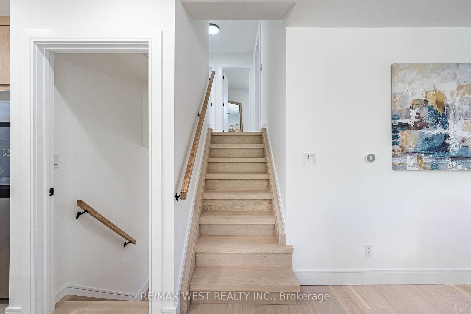 18 Torrington Drive - Detached photo 19 of 44 in Etobicoke (Islington / Rexdale), Ontario