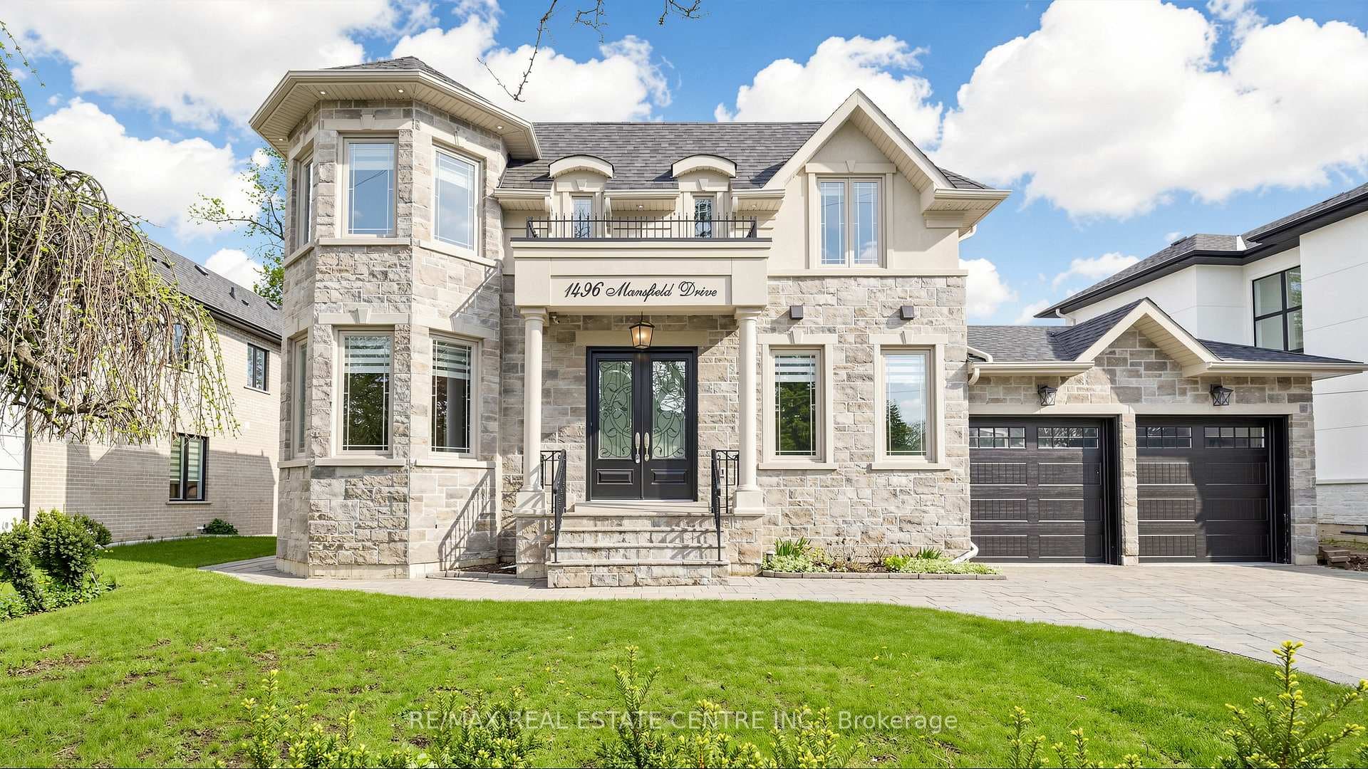 1496 Mansfield Drive - Detached photo 2 of 50 in Oakville, Ontario