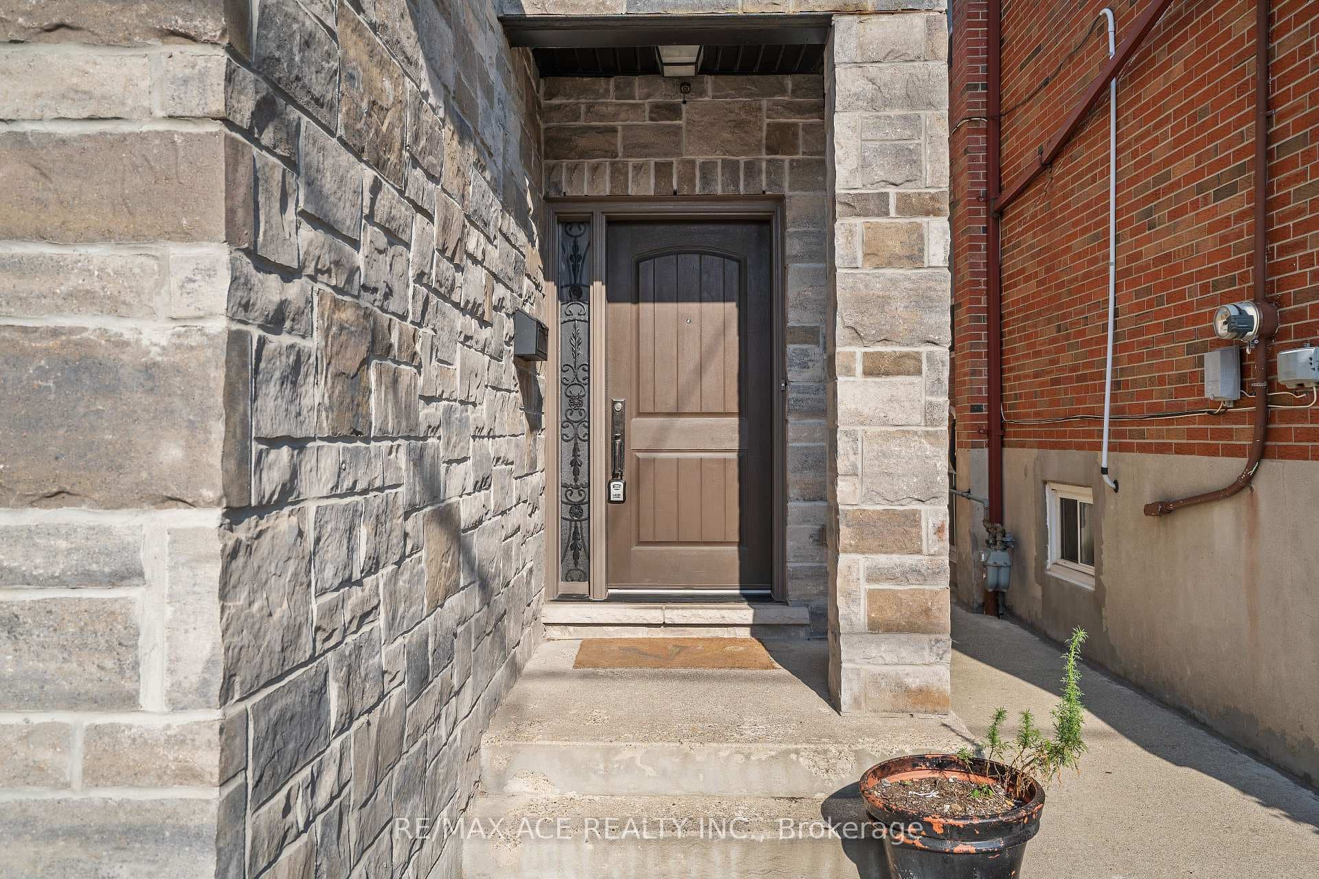 71 August Avenue - Detached photo 39 of 47 in Birch Cliff / Cliffside, Ontario