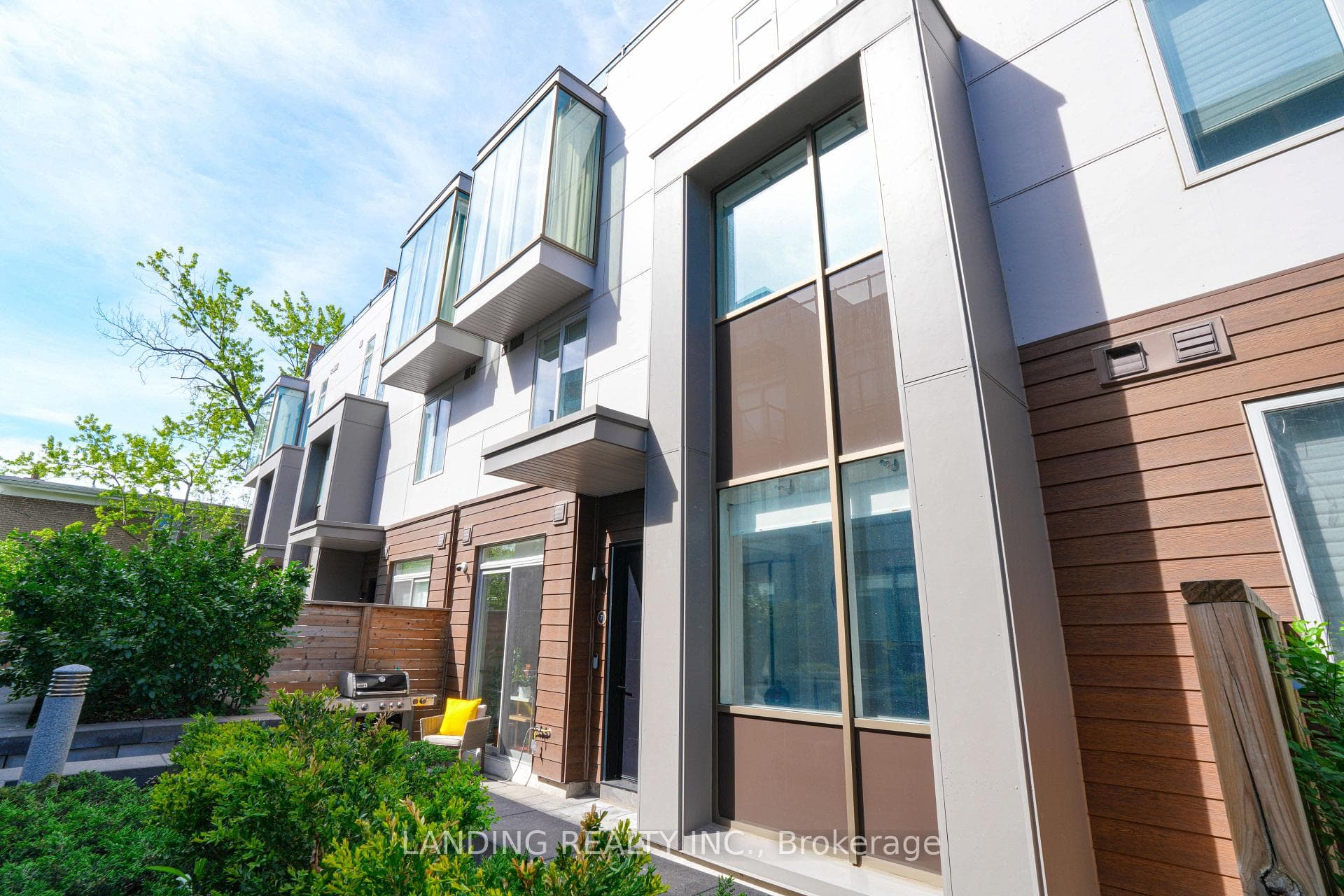 17 Greenbriar Road Unit 7 - home for sale in Hillcrest Village / Bayview Village, Ontario