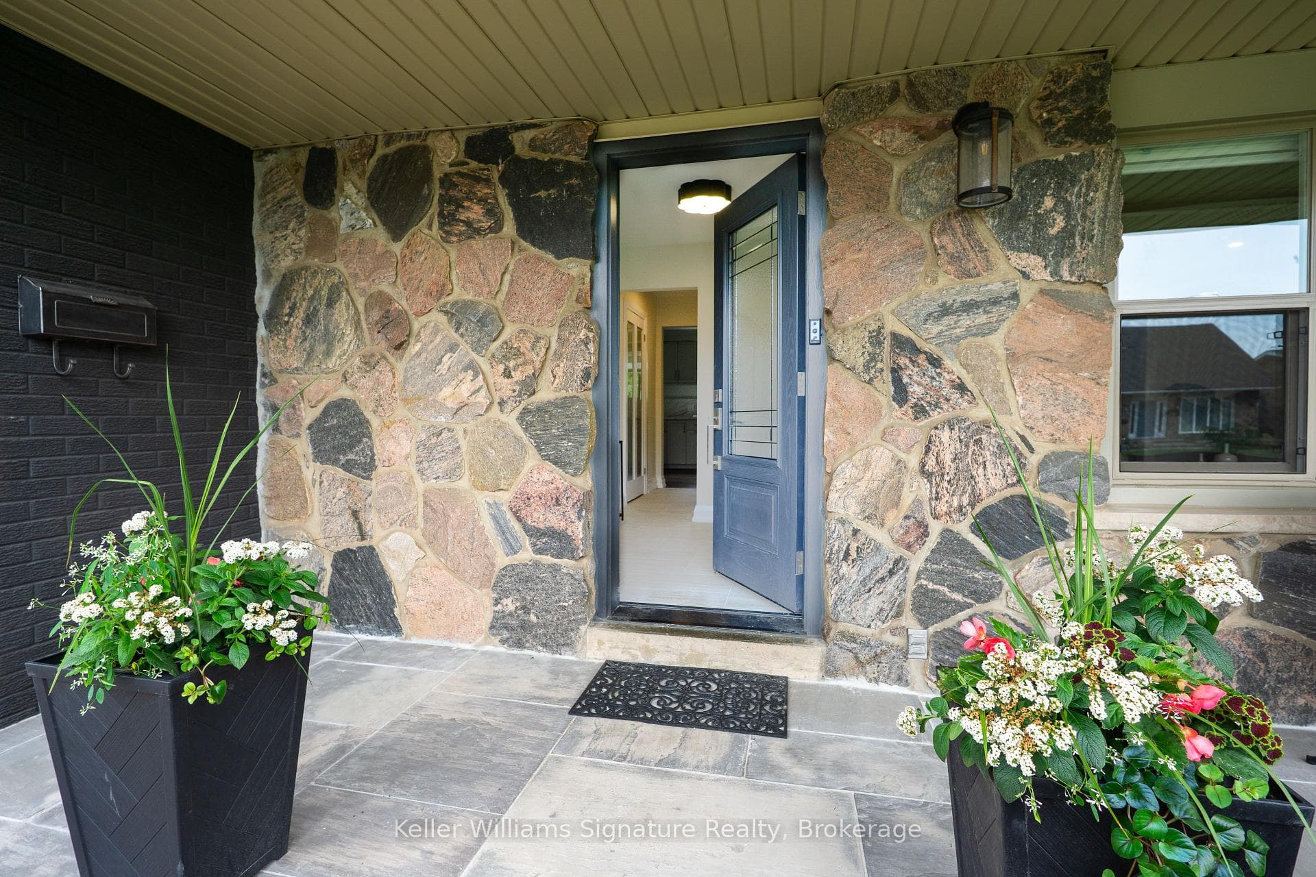503 Wicklow Road - Detached photo 6 of 42 in Burlington, Ontario