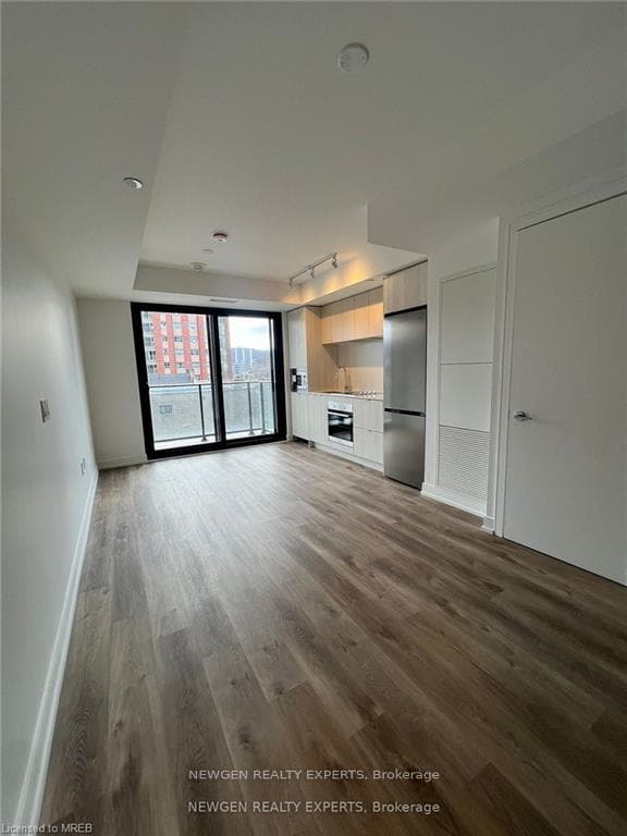 1 Jarvis Street Unit 504 - Condo photo 3 of 8 in Hamilton, Ontario