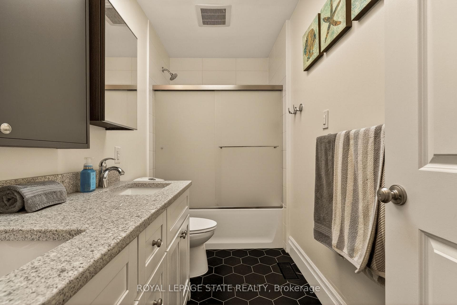 1396 Niels Avenue - Detached photo 25 of 50 in Burlington, Ontario