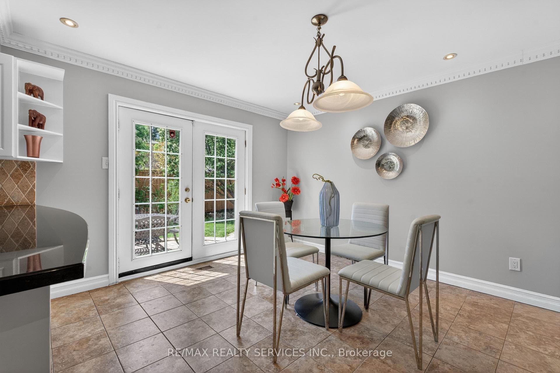 2069 Schoolmaster Circle - Detached photo 25 of 49 in Oakville, Ontario