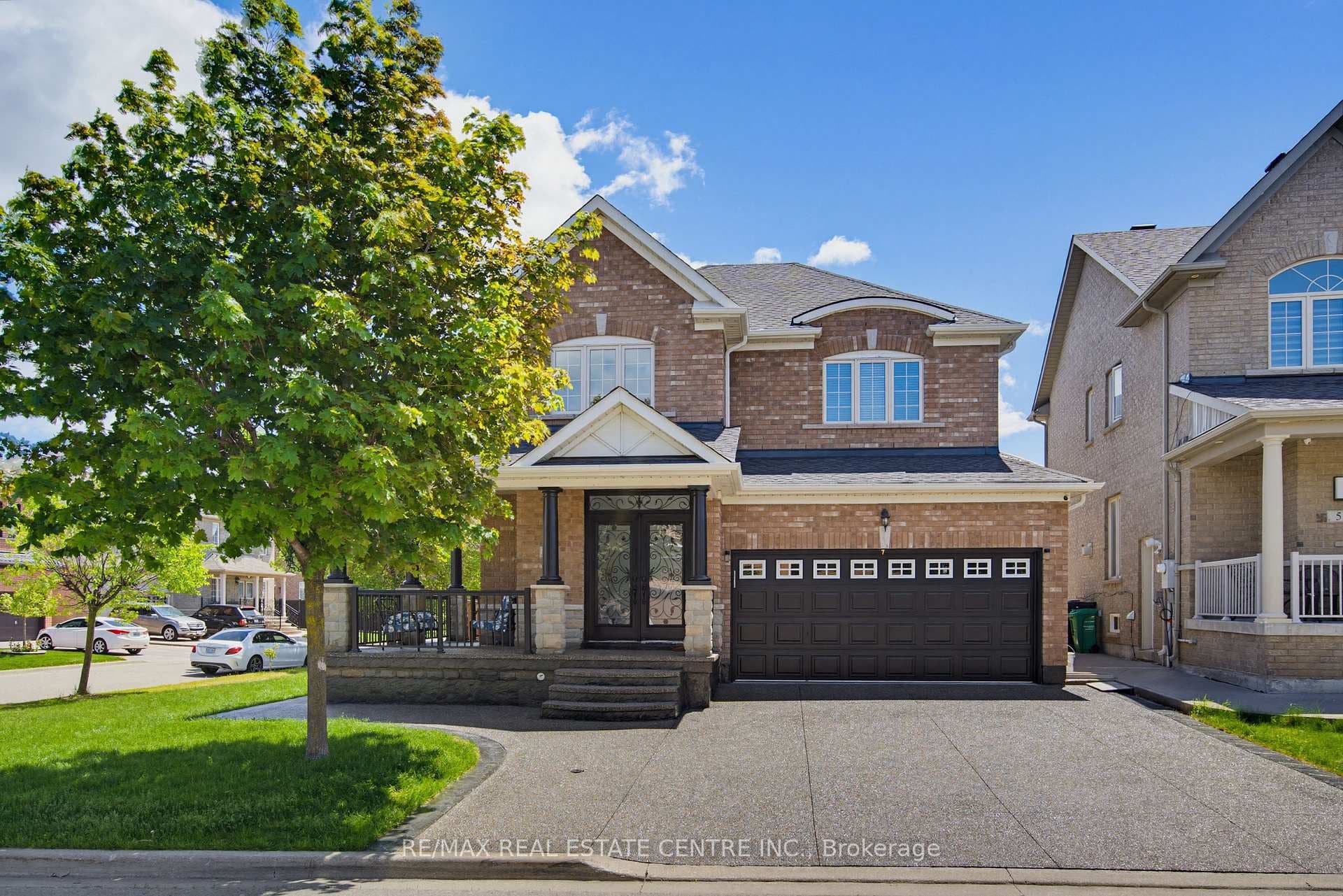 7 Resserville Street - Detached photo 1 of 43 in Brampton, Ontario