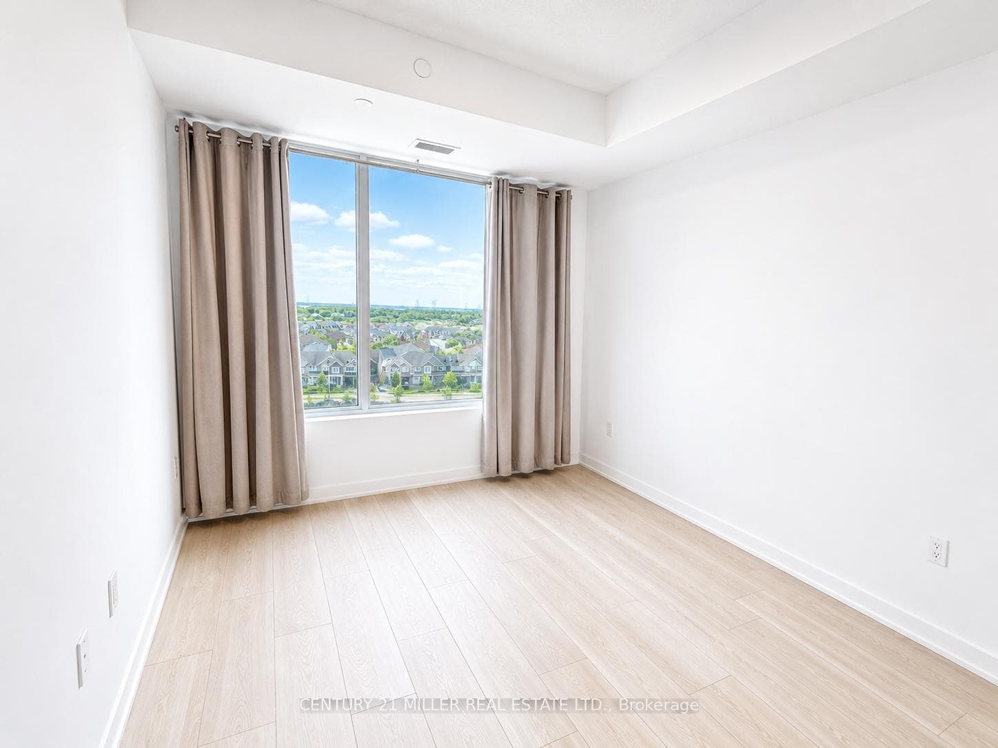 4878 Power Common Unit D811 - Condo photo 12 of 24 in Burlington, Ontario