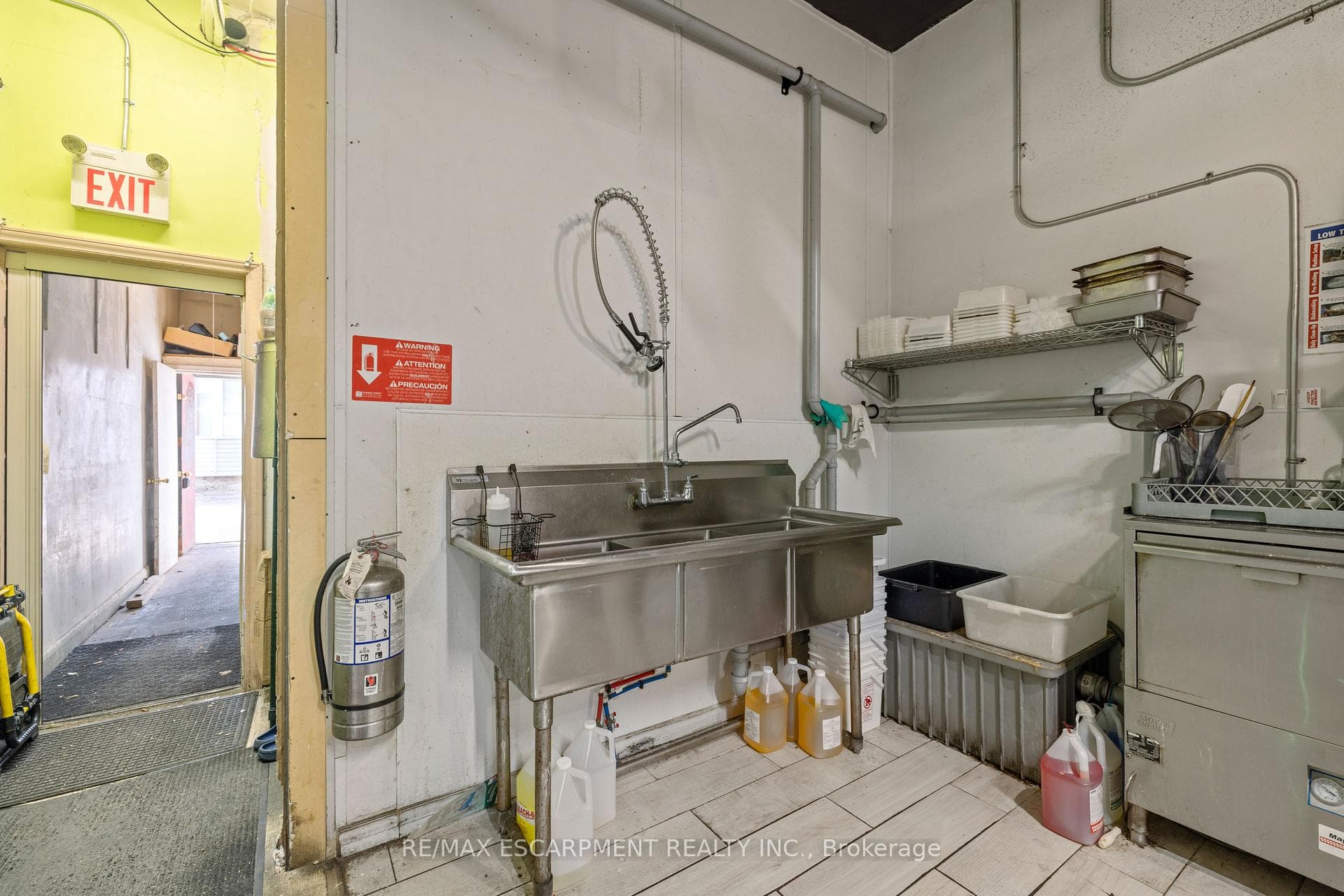 542 Concession Street - Commercial photo 16 of 40 in Hamilton, Ontario