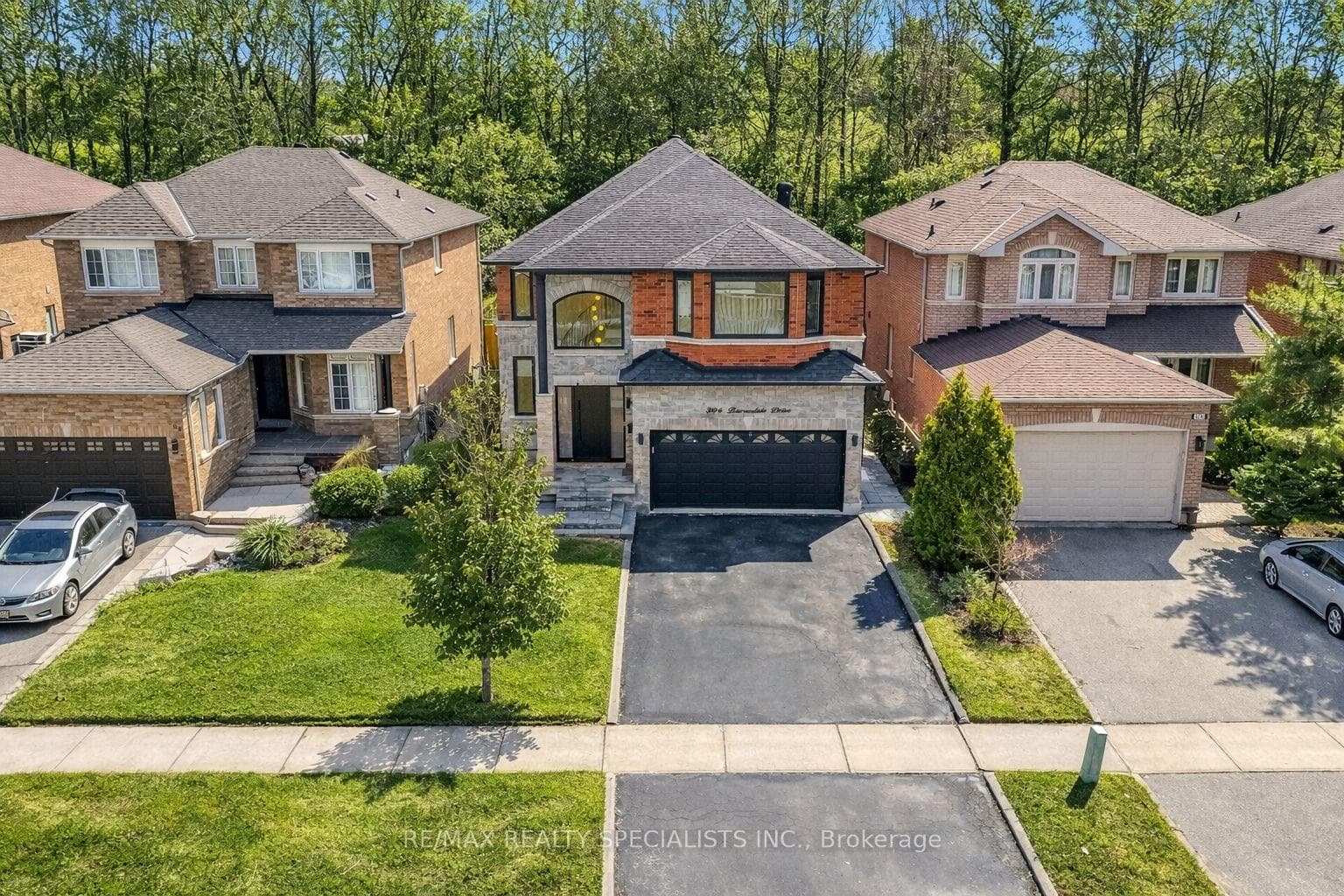 304 Barondale Drive - Detached photo 2 of 32 in Mississauga, Ontario
