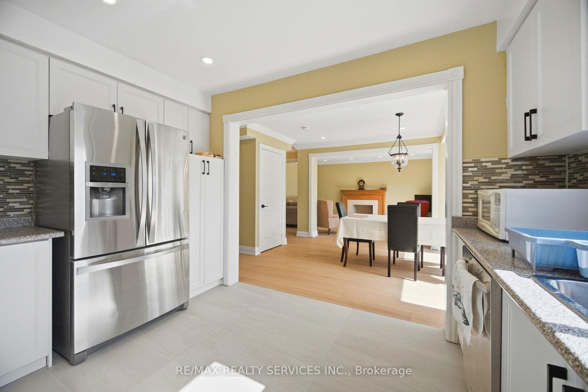 23 Newbury Crescent - Detached photo 14 of 47 in Brampton, Ontario