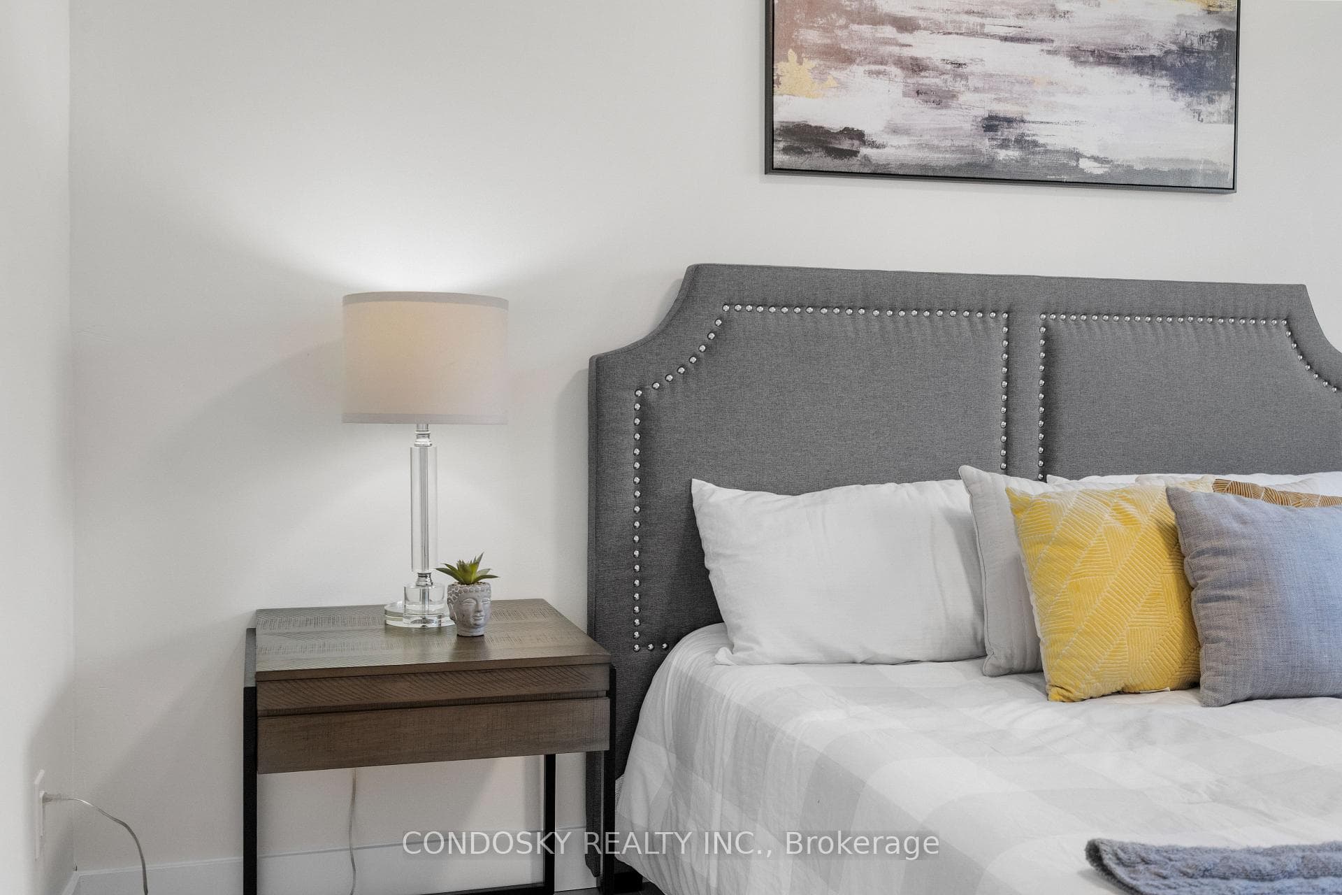768 Annamore Road - Semi-Detached photo 17 of 44 in Mississauga, Ontario
