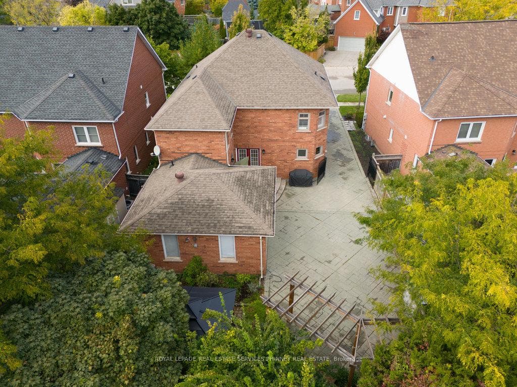 200 Lexington Road - Detached photo 35 of 37 in Oakville, Ontario