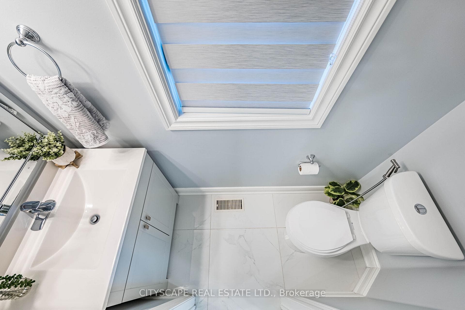 6681 Jazzy Mews - Semi-Detached photo 18 of 50 in Mississauga, Ontario