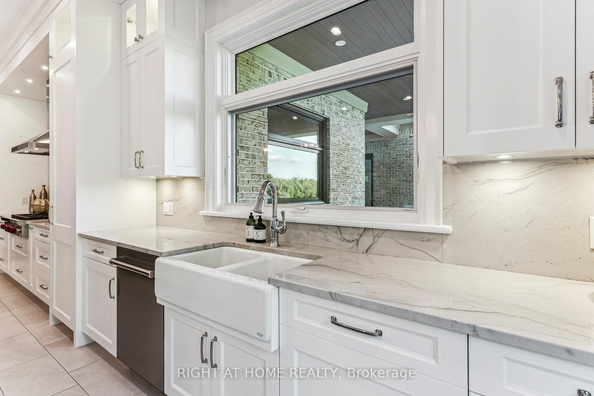 2606 Harvestmoon Lane - Detached photo 16 of 50 in Burlington, Ontario