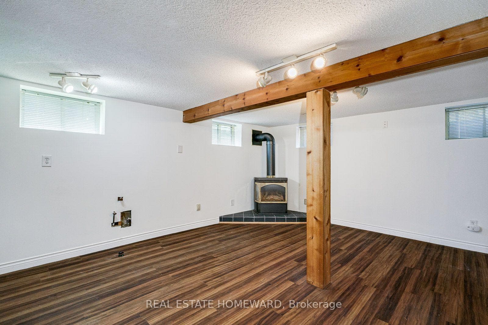 20 Aylesworth Avenue - Detached photo 35 of 49 in Birch Cliff / Cliffside, Ontario