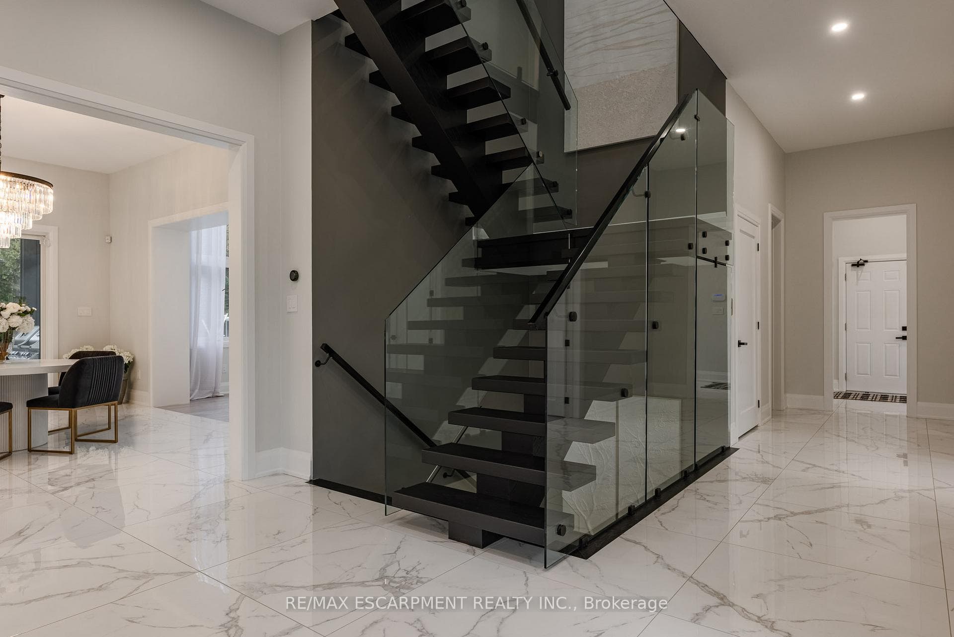 2110 Stonehouse Crescent - Detached photo 22 of 50 in Mississauga, Ontario