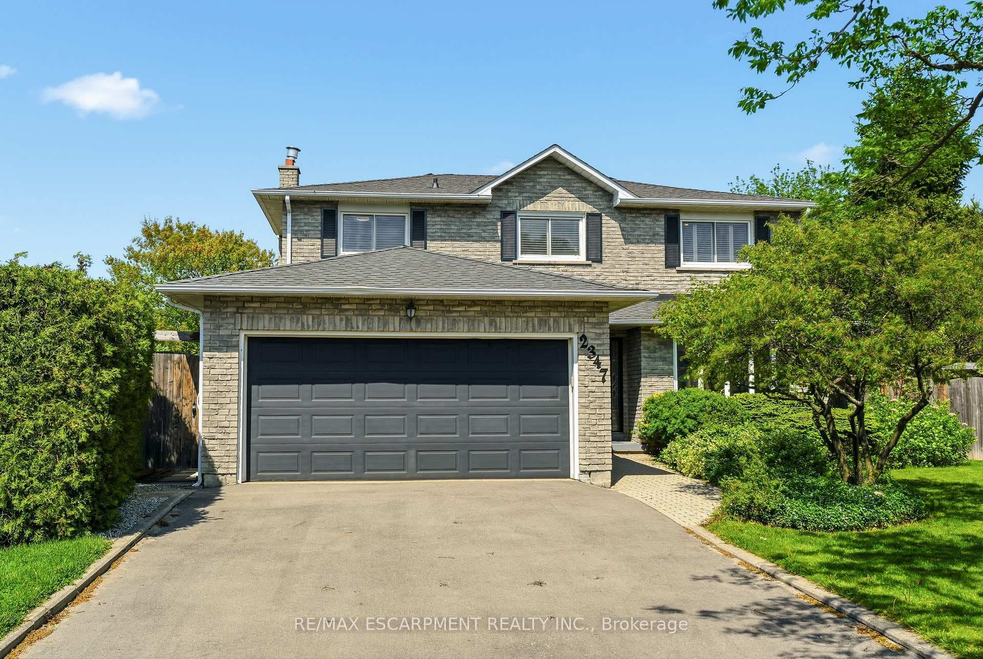 2347 Tweedsmuir Court - Detached photo 2 of 48 in Burlington, Ontario