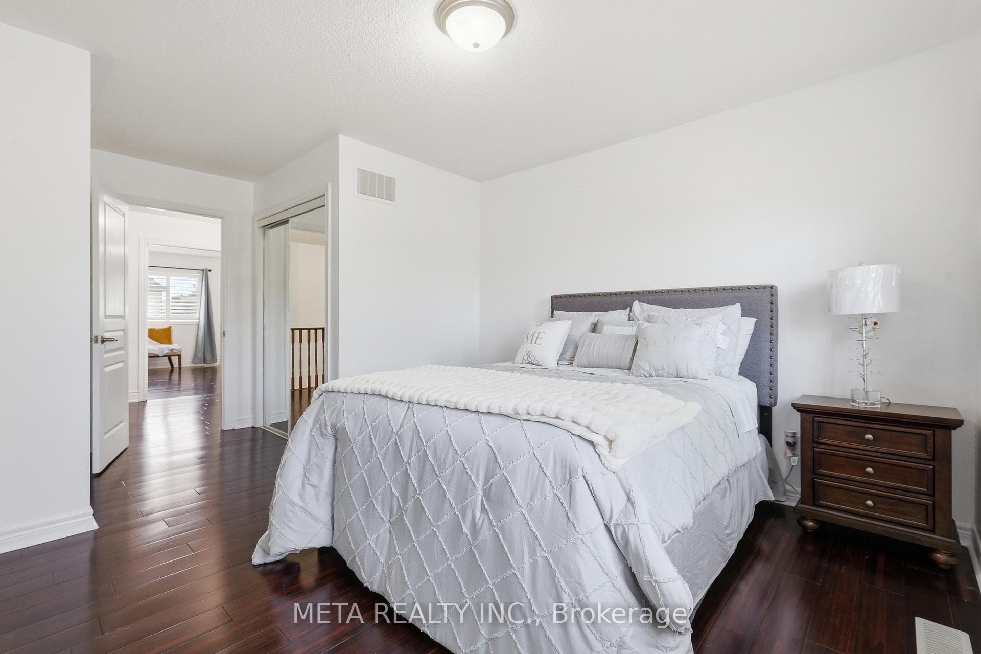 2299 Stratus Drive - Detached photo 22 of 42 in Oakville, Ontario